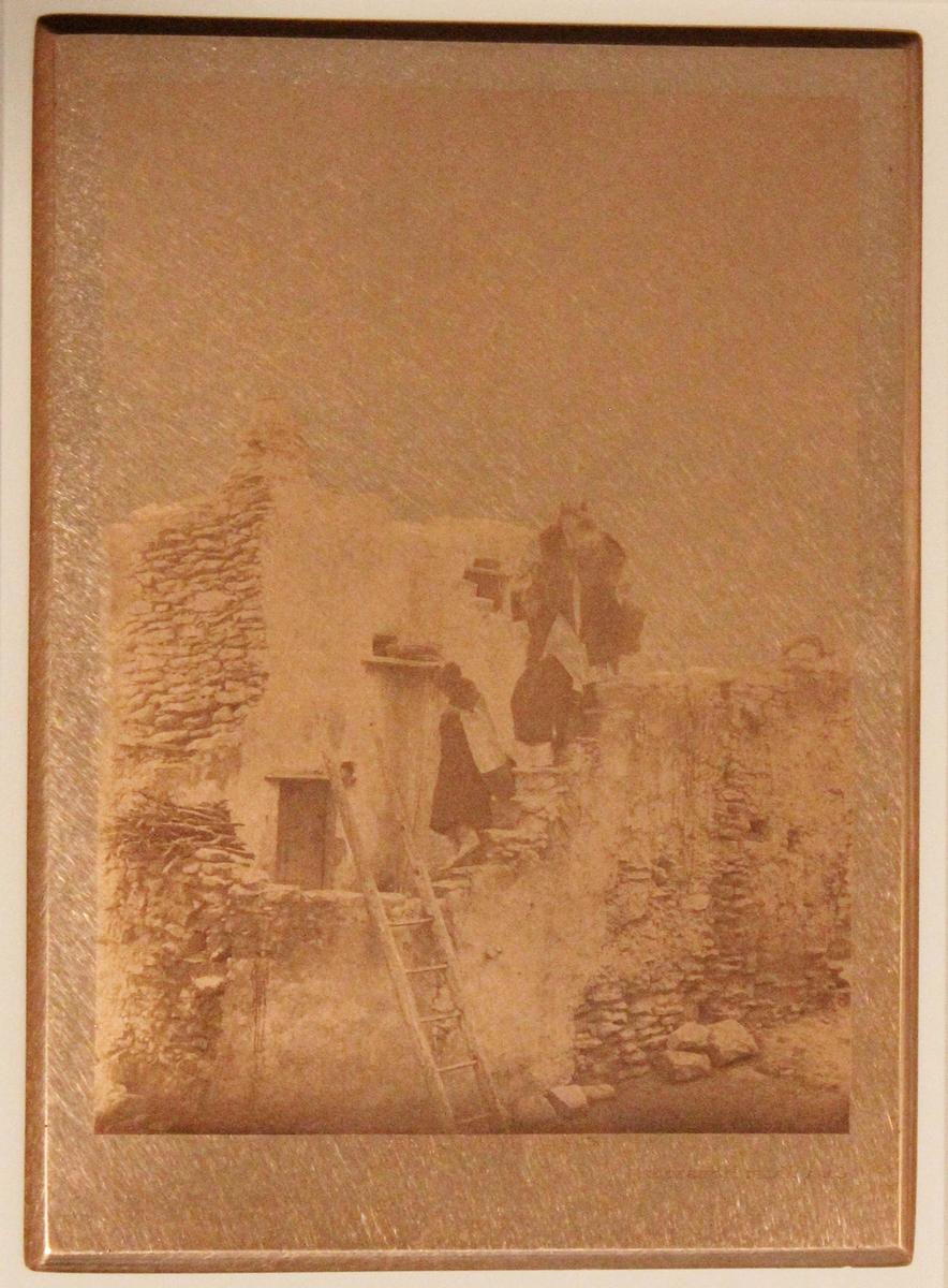 Edward Curtis, On A Walpi Housetop, c. 1922, original copper plate, Volume 12 For Sale 2