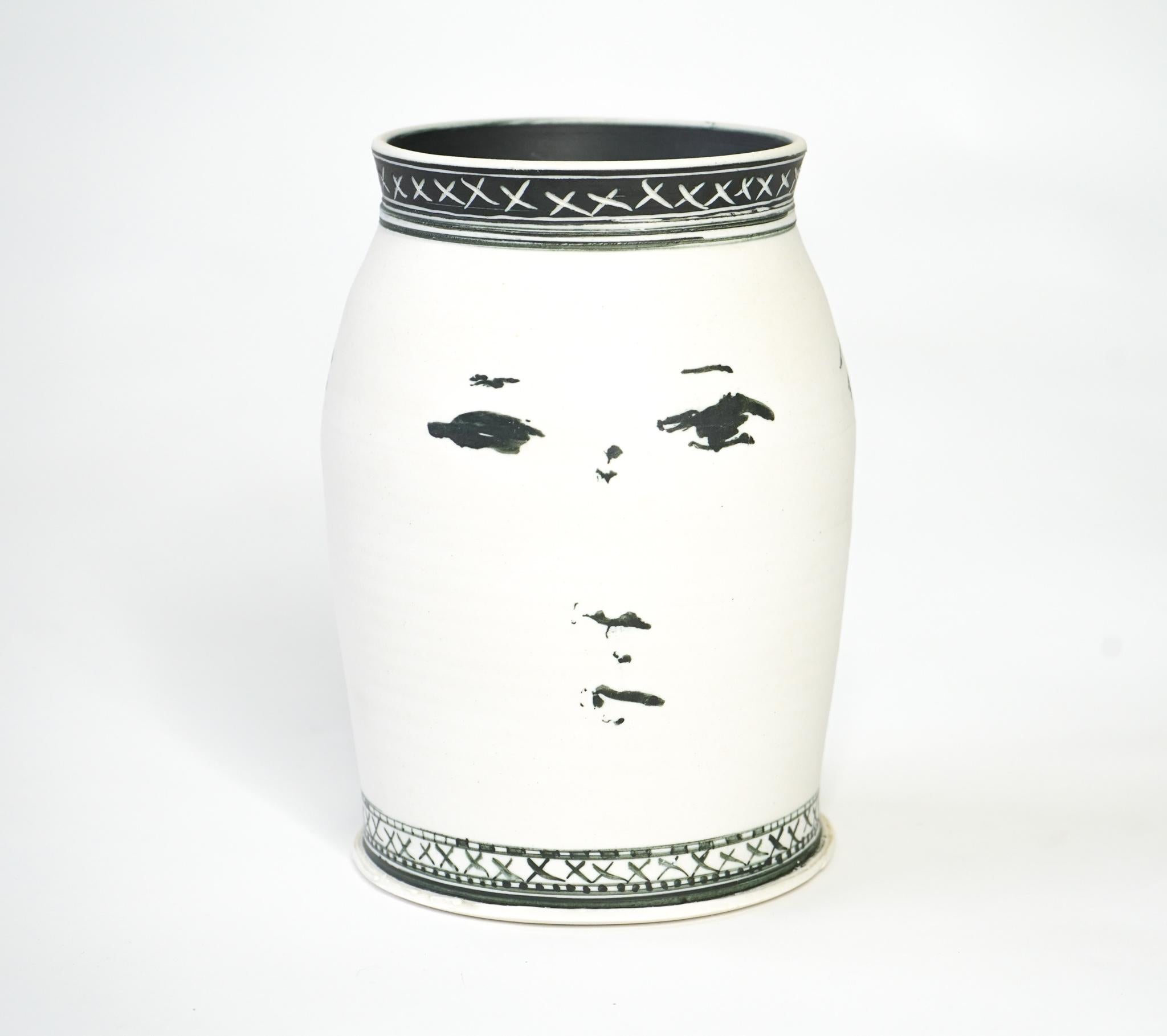 Moderne Vase Trois III en porcelaine avec Sigillata Terra, signé Edward Eberle, 1999