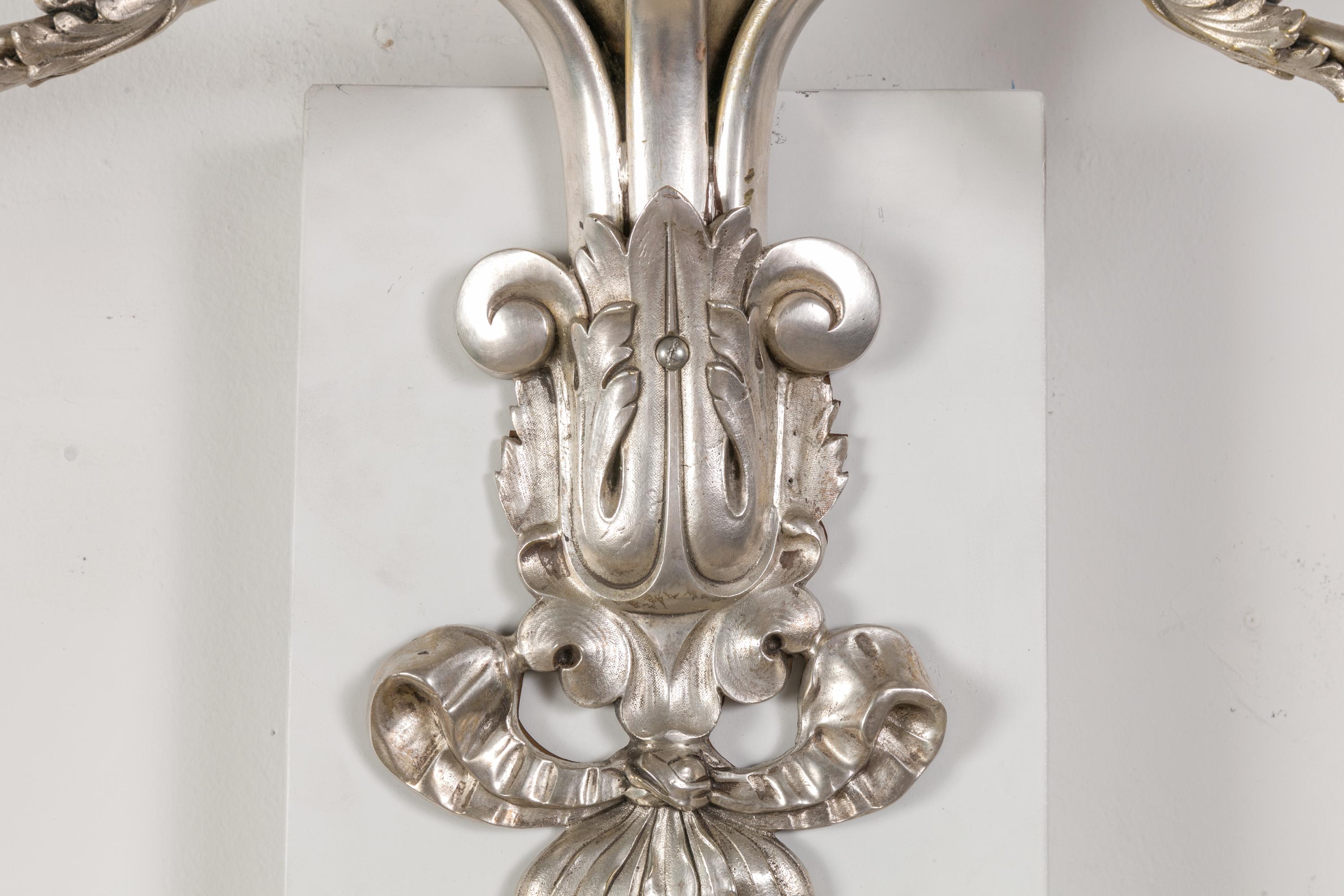20th Century Edward F Caldwell & Co. Silvered Bronze Neoclassical Revival Sconces, USA 1900s For Sale