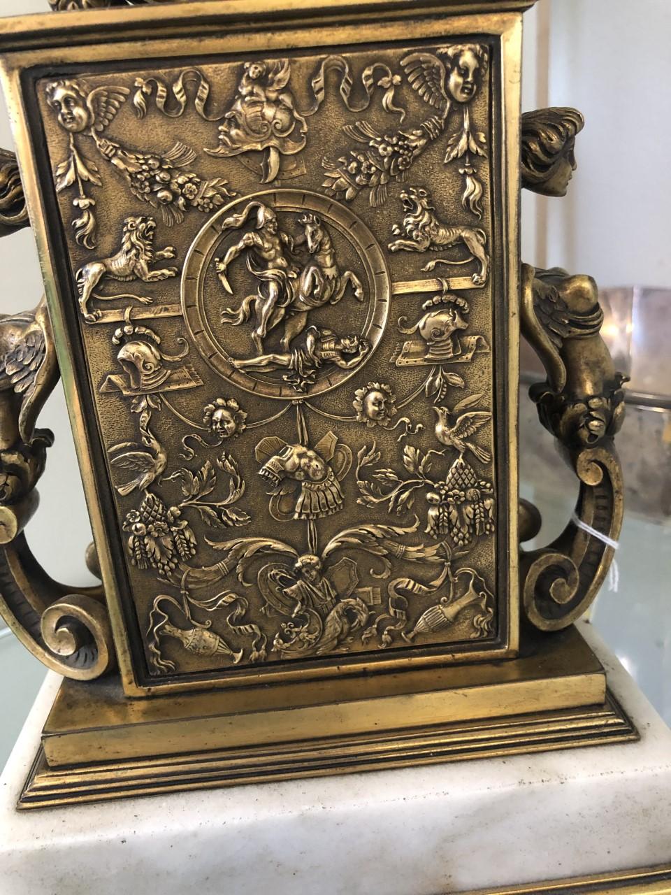 Edward F. Caldwell & Co. Horloge de table métal en vente 5
