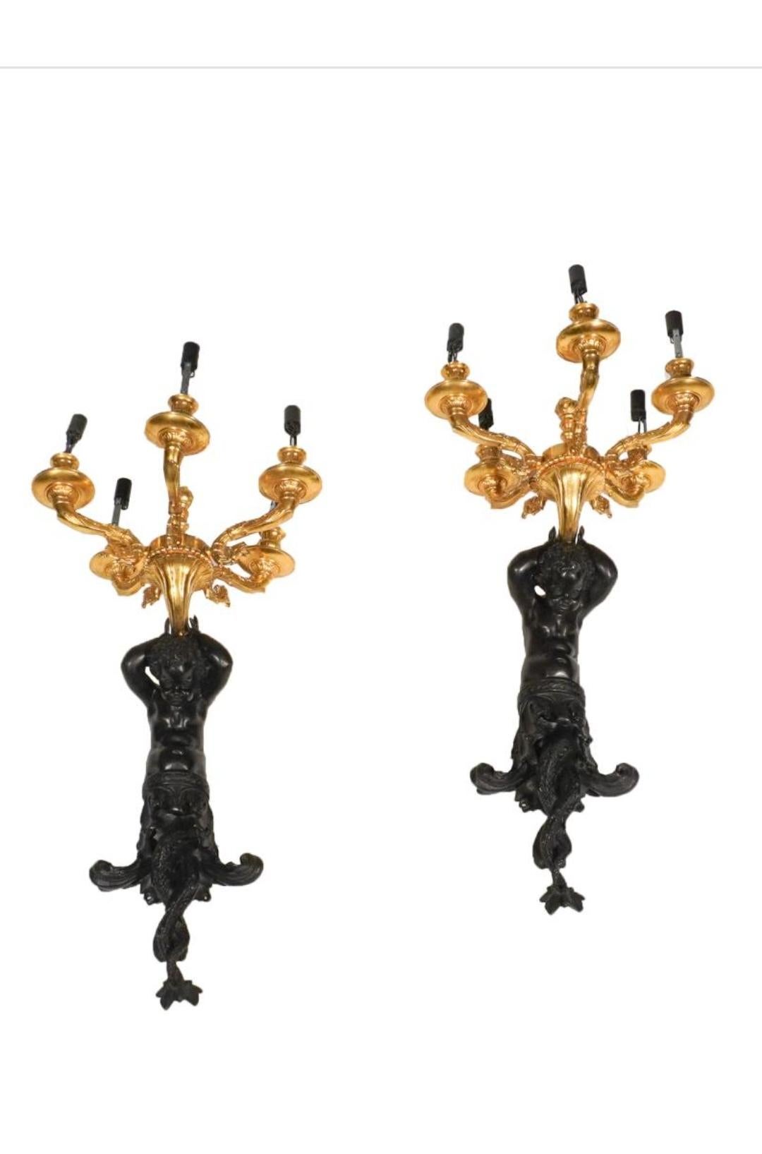 Paire d'appliques à 5 lumières en bronze massif patiné et doré, appliques murales en vente 6