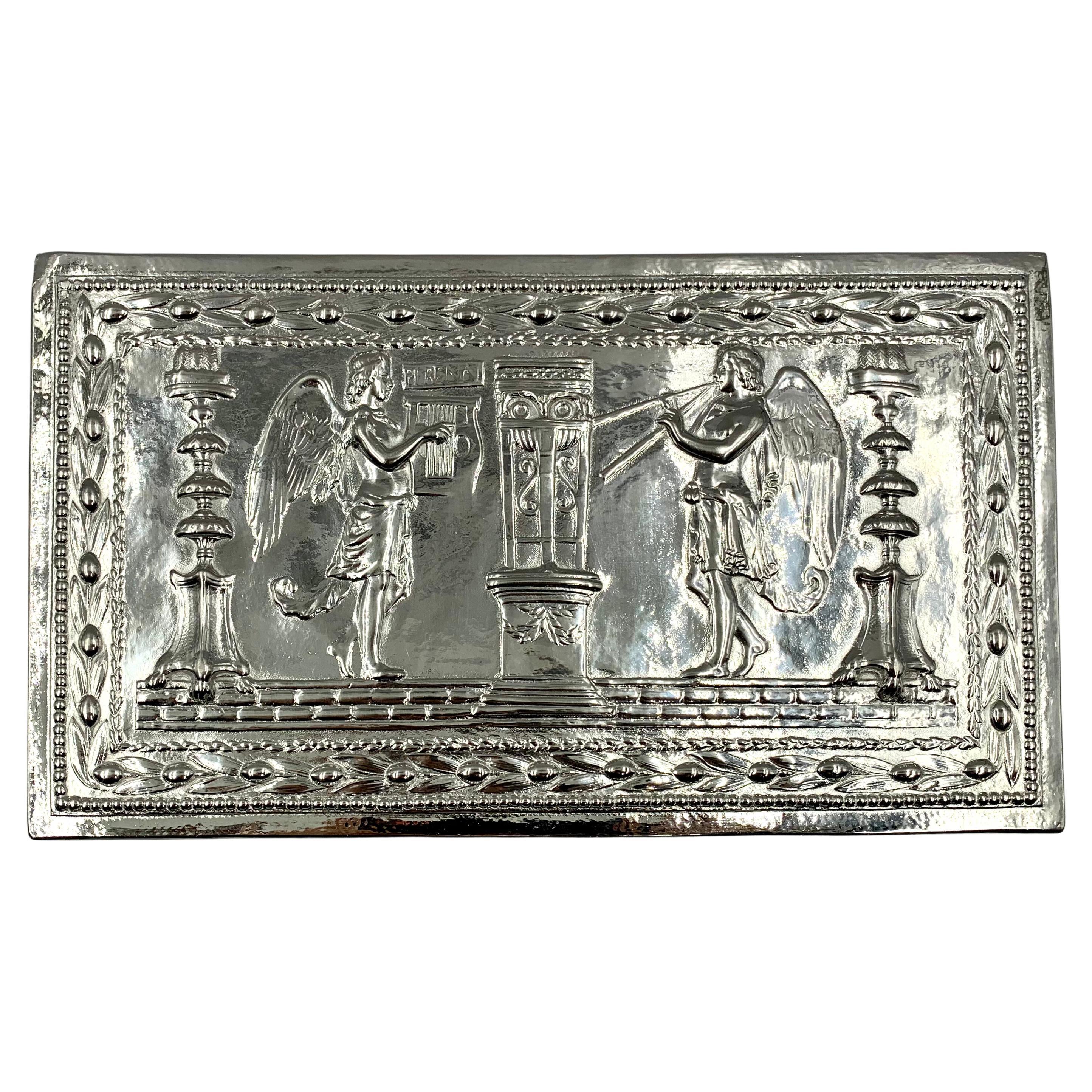 Boîte en bronze argenté de style néoclassique d'Edward F. Caldwell, Anges, motifs de musique
