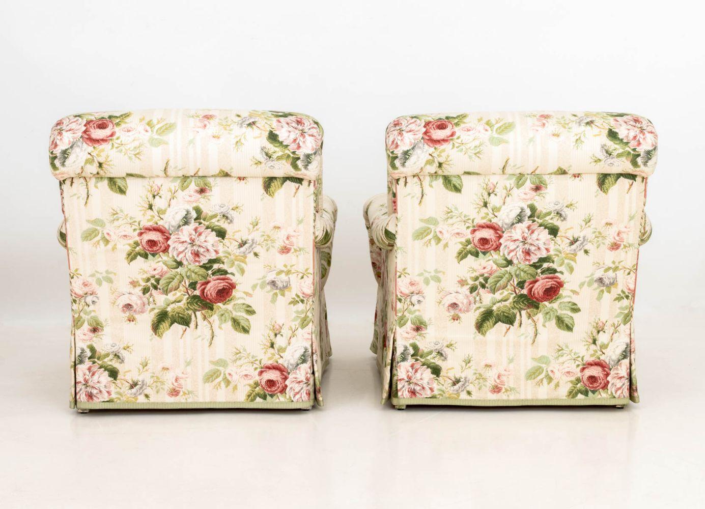 Edward Ferrell Ltd. Floral Chintz Sessel, Paar (21. Jahrhundert und zeitgenössisch) im Angebot