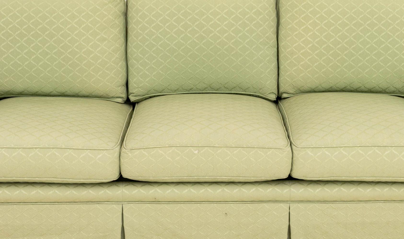 Edward Ferrell Ltd. Green Upholstered 3-Seat Sofa (amerikanisch) im Angebot