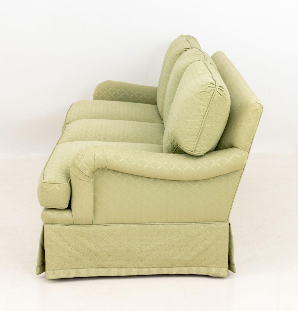 Edward Ferrell Ltd. Green Upholstered 3-Seat Sofa im Zustand „Gut“ im Angebot in Astoria, NY