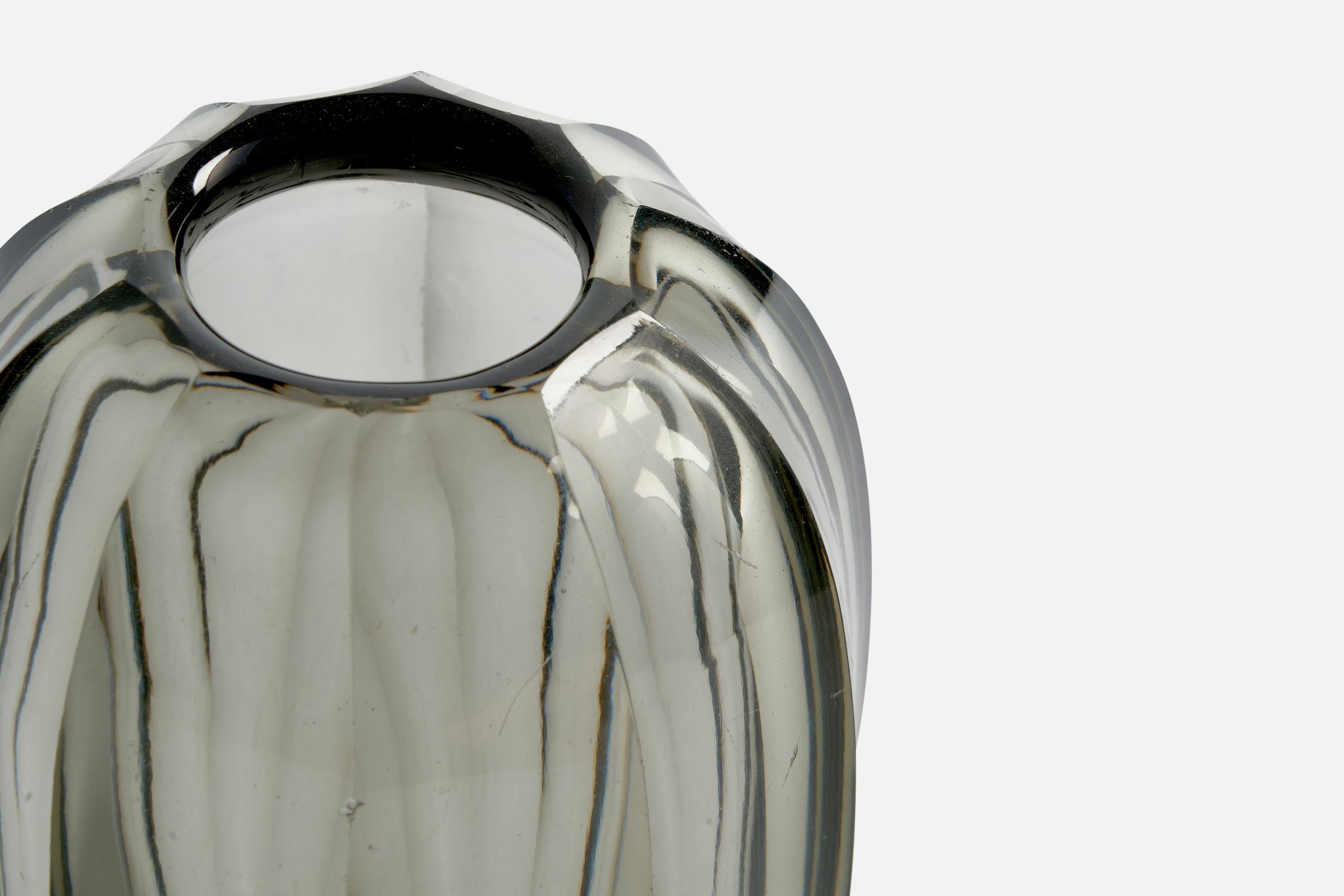 Edward Hald, Vase, Glass, Sweden, 1930s In Good Condition For Sale In High Point, NC