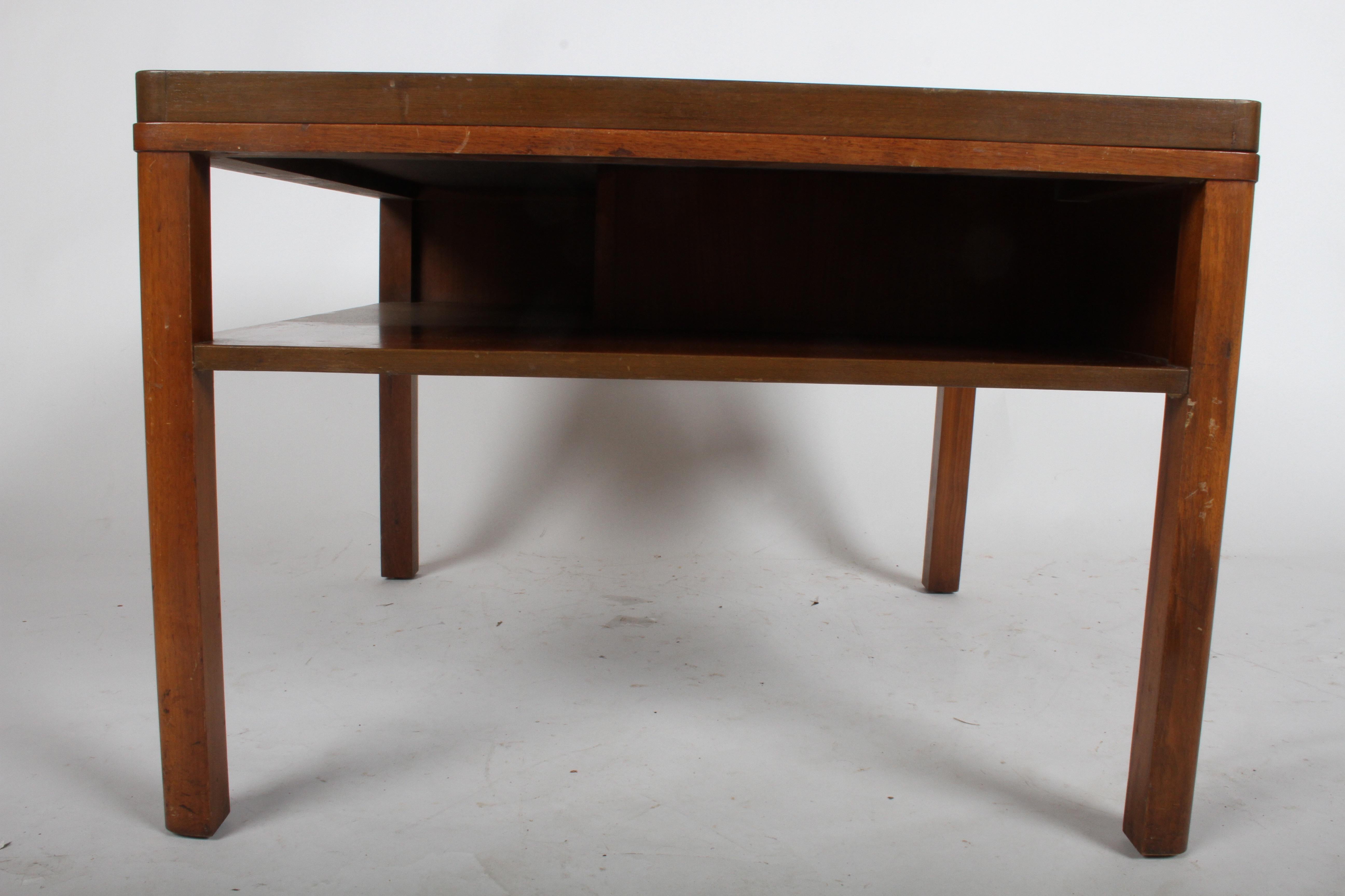 1940s Edward J. Wormley for Dunbar Mid-Century Mahogany Bookshelf End Table In Good Condition For Sale In St. Louis, MO