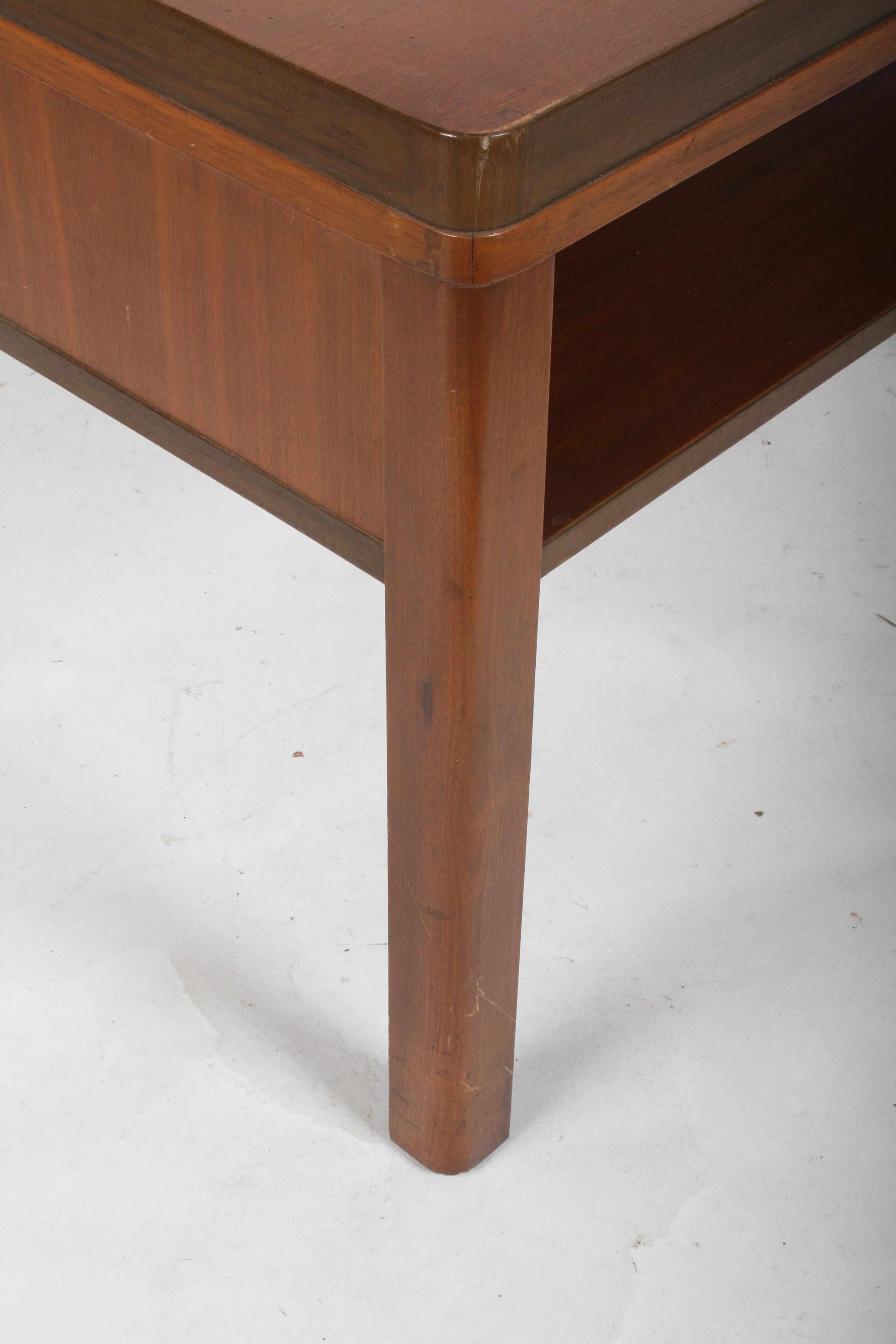 Mid-20th Century 1940s Edward J. Wormley for Dunbar Mid-Century Mahogany Bookshelf End Table For Sale