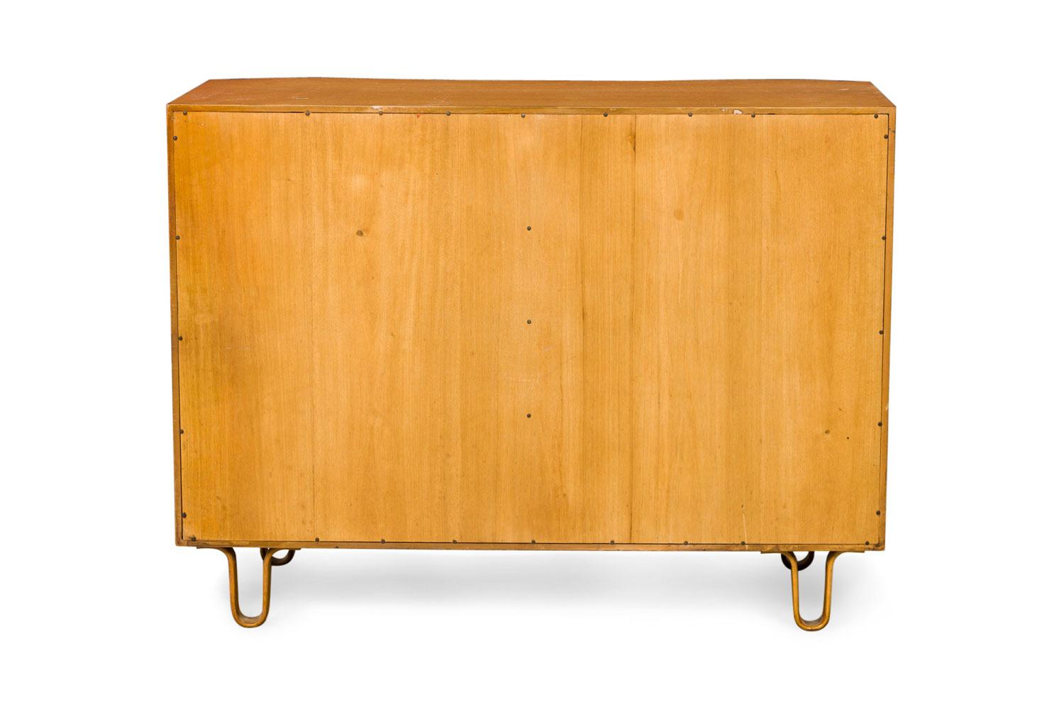 Edward J Wormley for Dunbar Furniture Co. Mid-Century American Walnut Chest In condizioni buone in vendita a Queens, NY