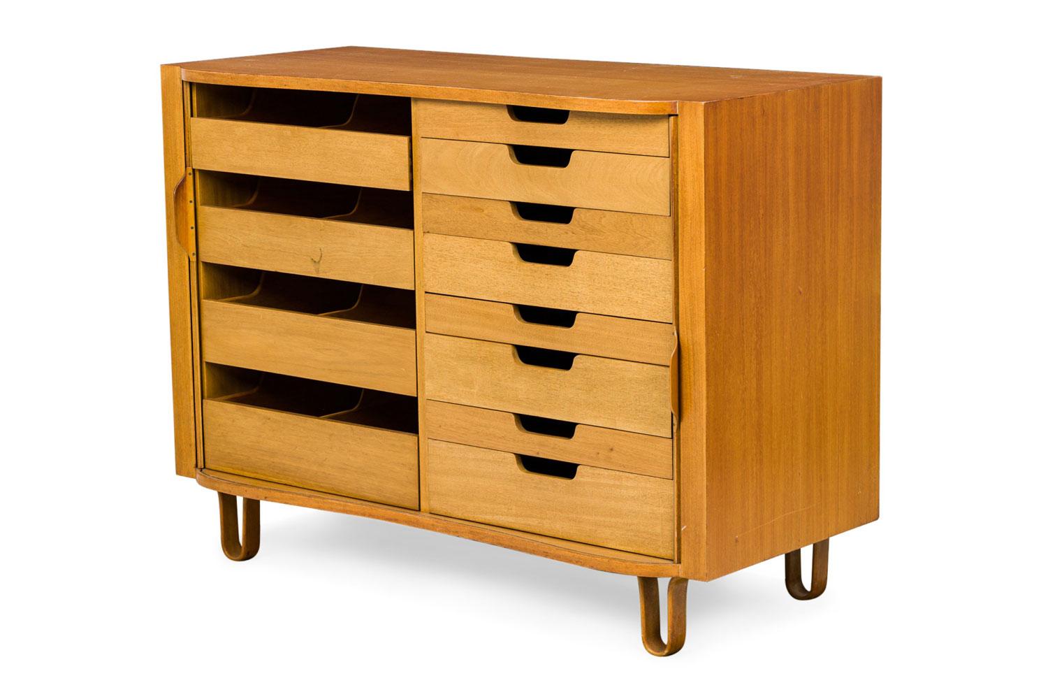 Legno curvato Edward J Wormley for Dunbar Furniture Co. Mid-Century American Walnut Chest in vendita