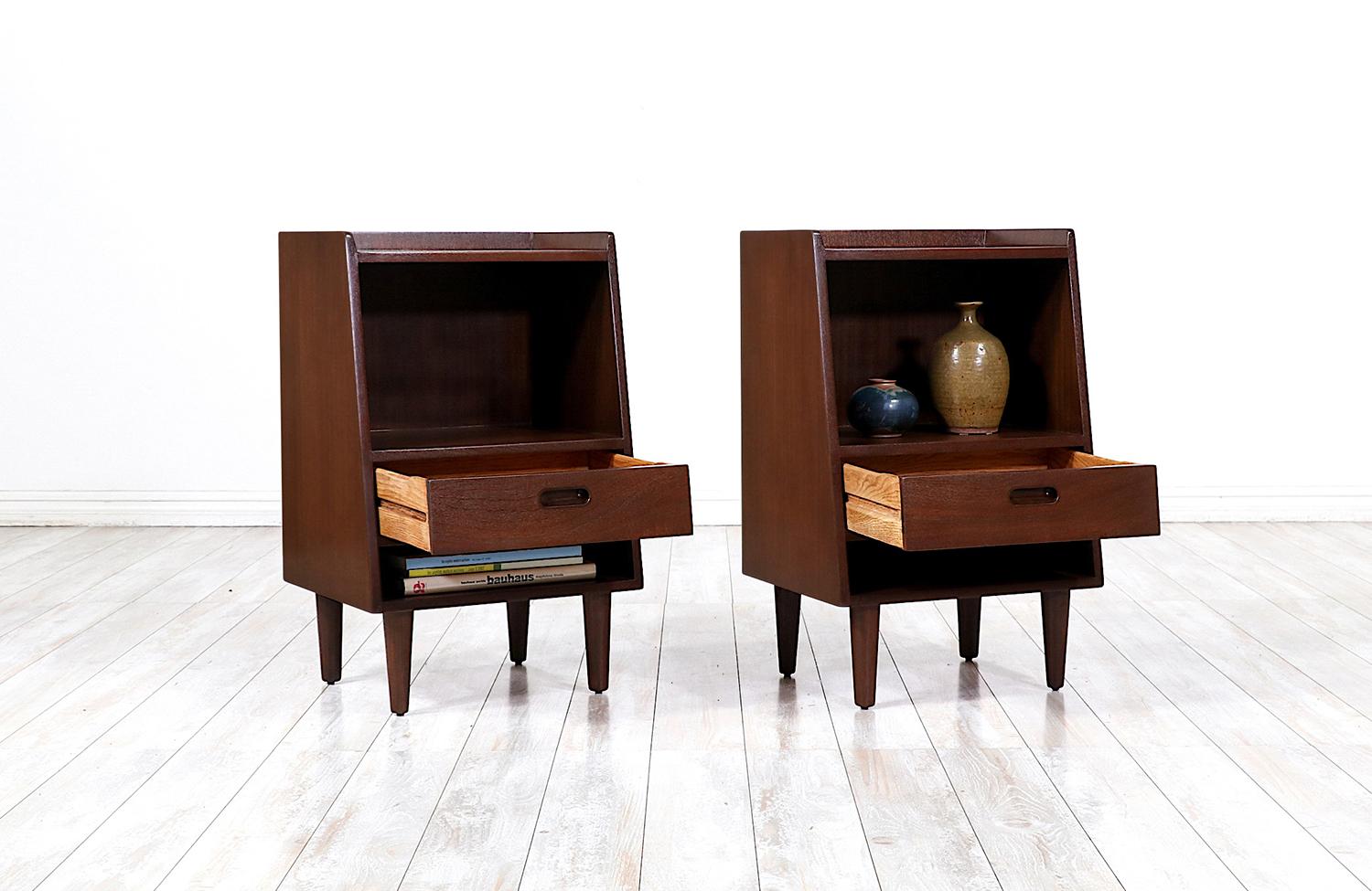 Mid-Century Modern Expertly Restored - Edward J. Wormley Night Stands with Bookshelves for Dunbar For Sale