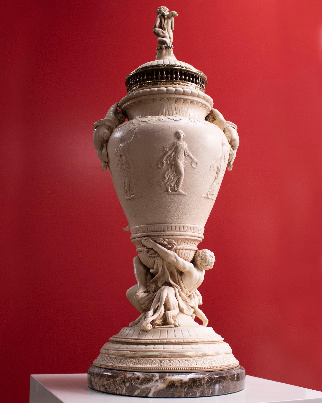 Neoclassical XIX century vase Edward James in white terracotta from 1860 For Sale 7