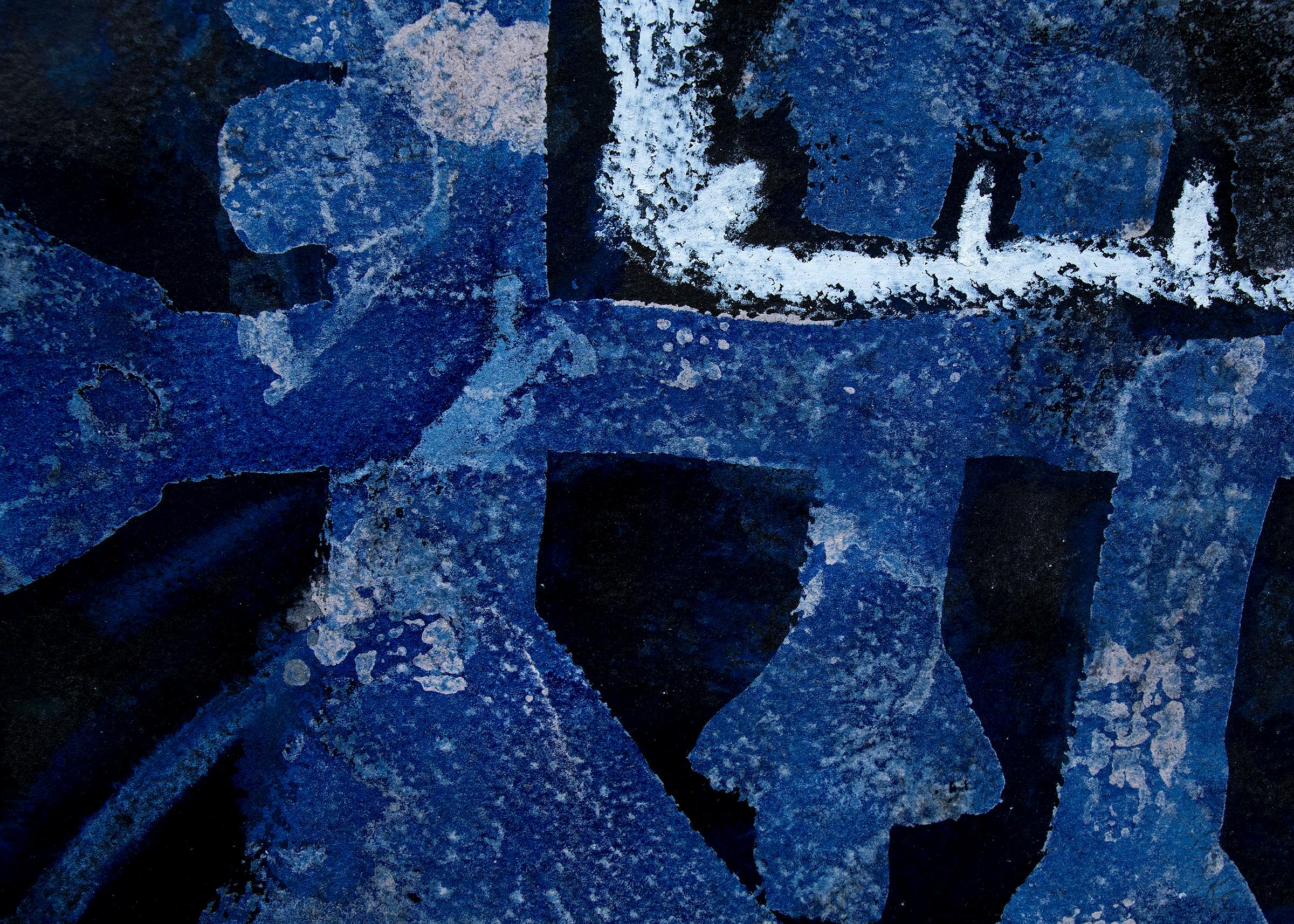Peinture acrylique abstraite technique mixte sans titre n° 21 des années 1970, formes noires et bleues en vente 2