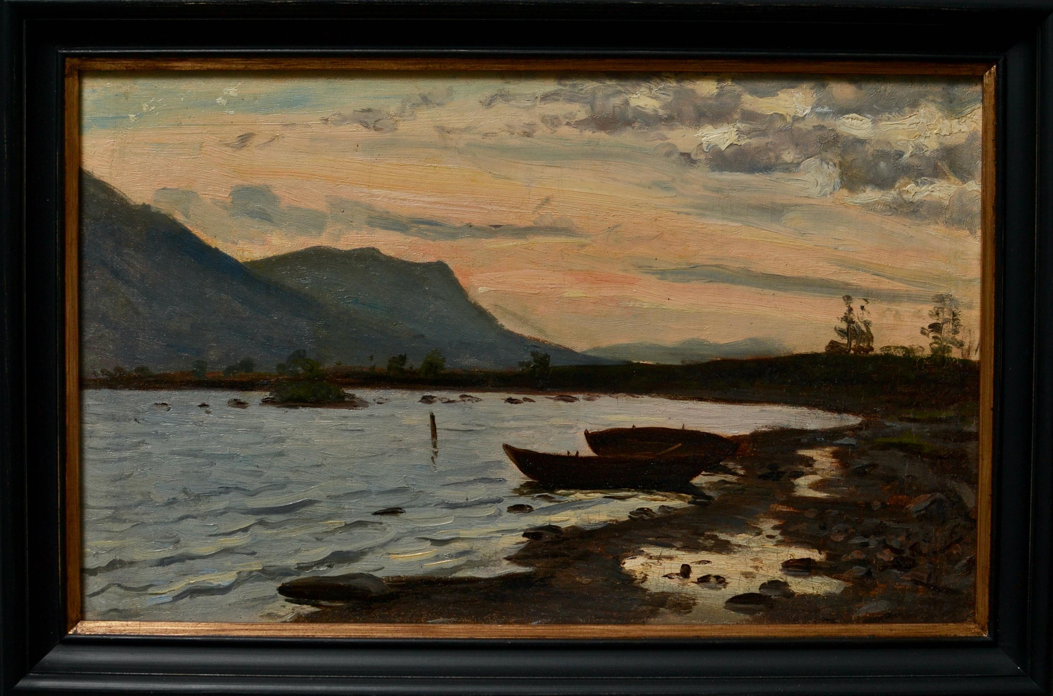 Tramonto svedese su lago e montagne