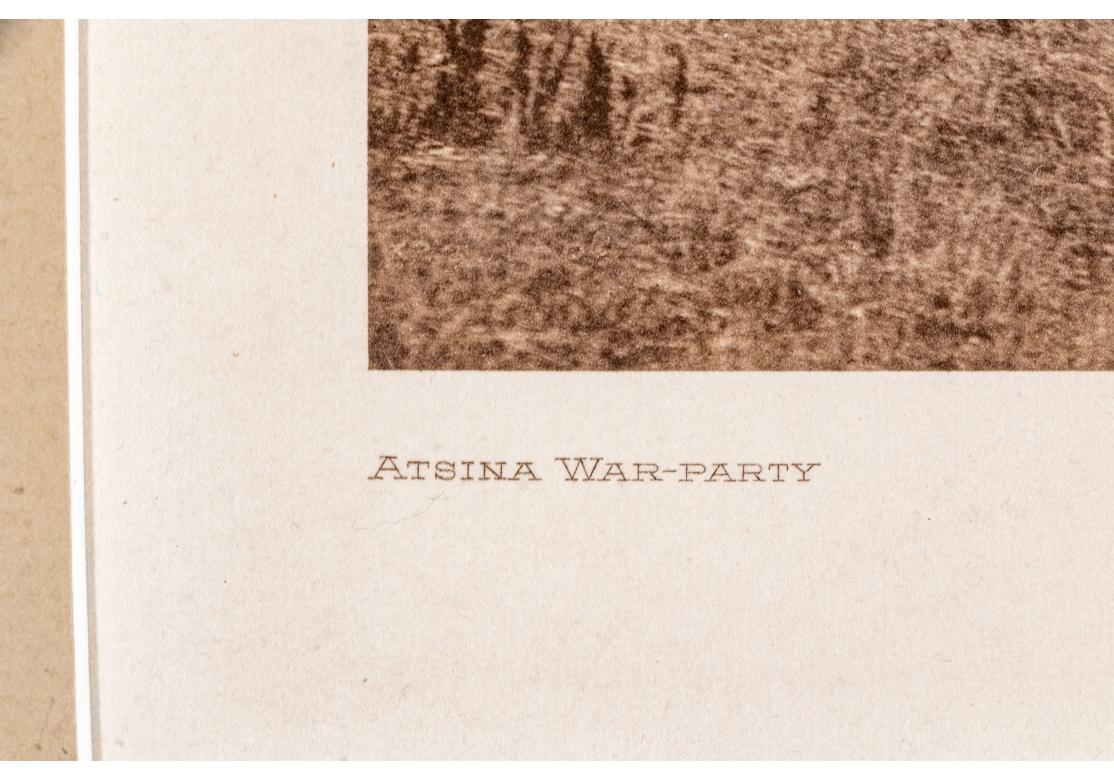 Américain Edward S. Curtis (1868-1952) Rare photogravure Sepia intitulée Atsina War-Party en vente