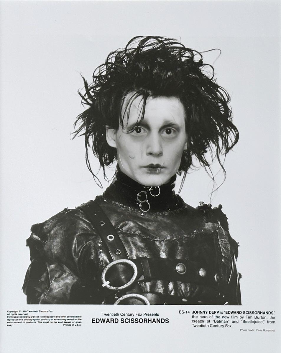Original 20th Century Fox 8x10 inches Publicity Still for Tim Burton's 90s classic Edward Scissorhands (1990) featuring a wonderful image of Johnny Depp.

Publicity (film/production) stills were created to help studios promote their new films. The