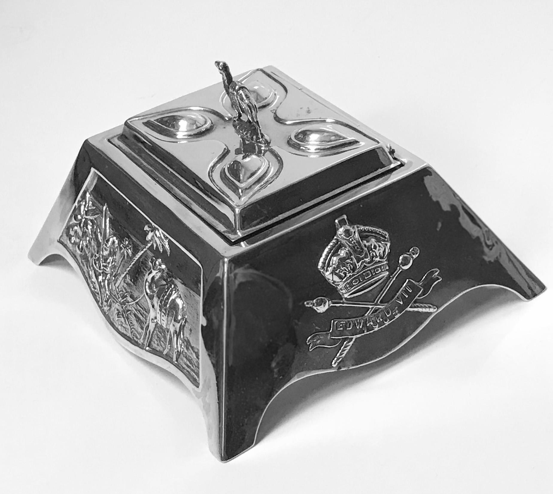 Women's or Men's Edward VII 1901 Coronation Silver Box, Mappin & Webb, London, 1901