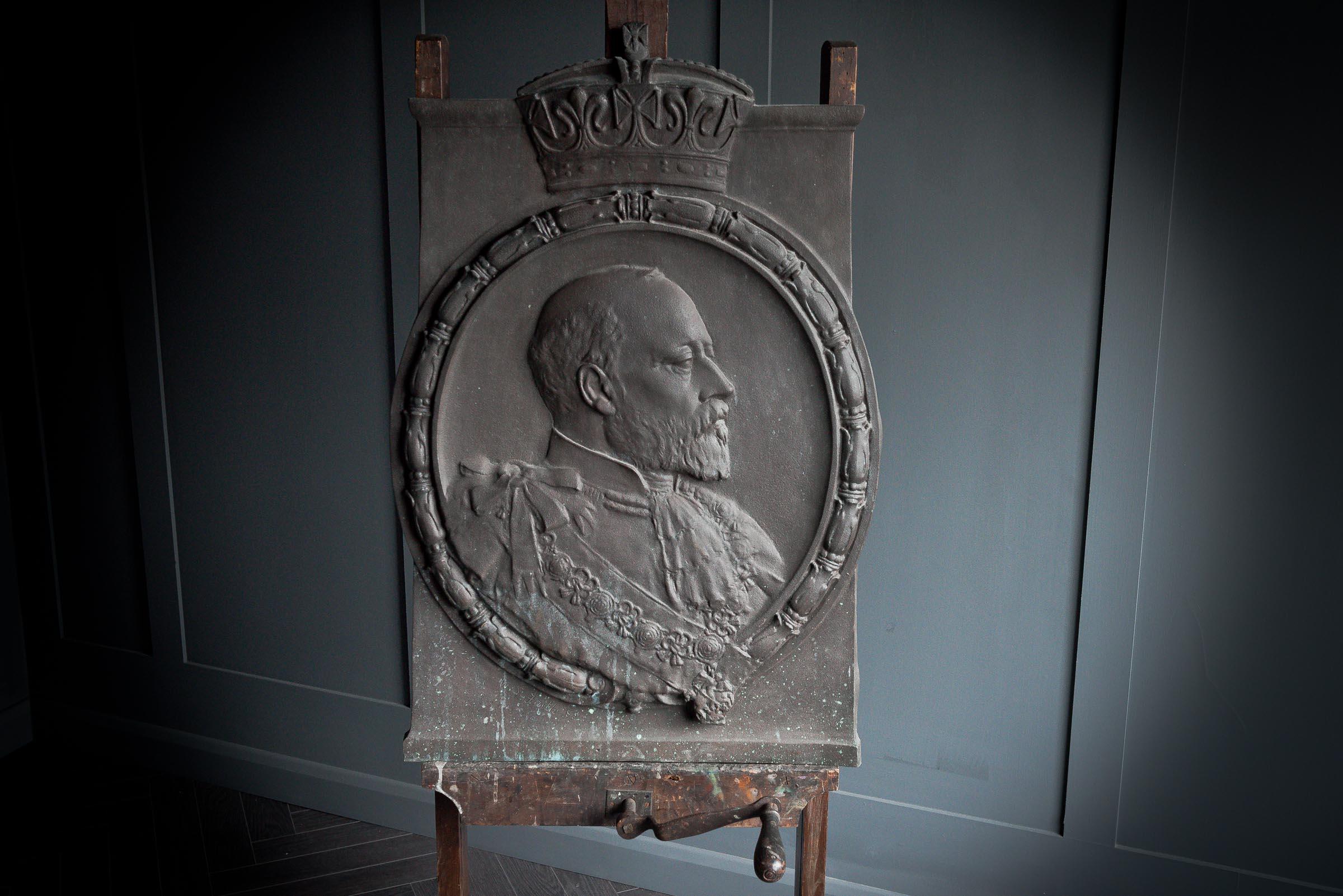 Plaque de fontaine commémorative en bronze d'Edwards VII par William Silver Frith (c.1910) en vente 2