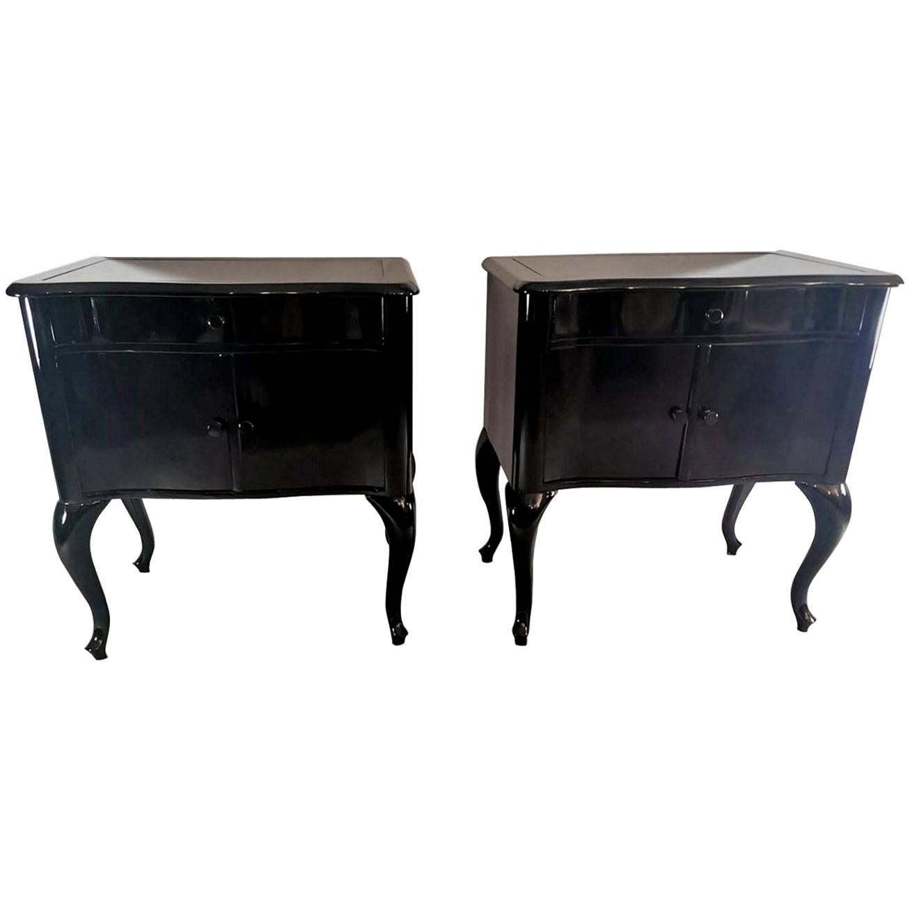Edward VII English Pair of Black Wood Nightstands Lacquered