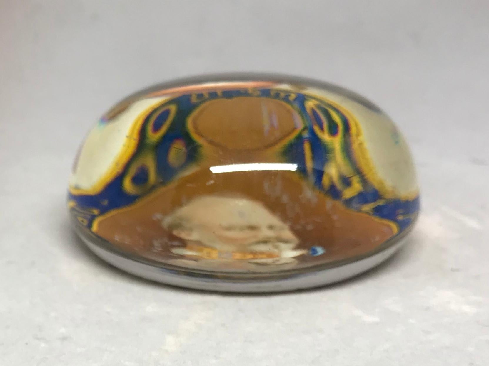 Edward VII Glass Paperweight In Good Condition For Sale In New York, NY