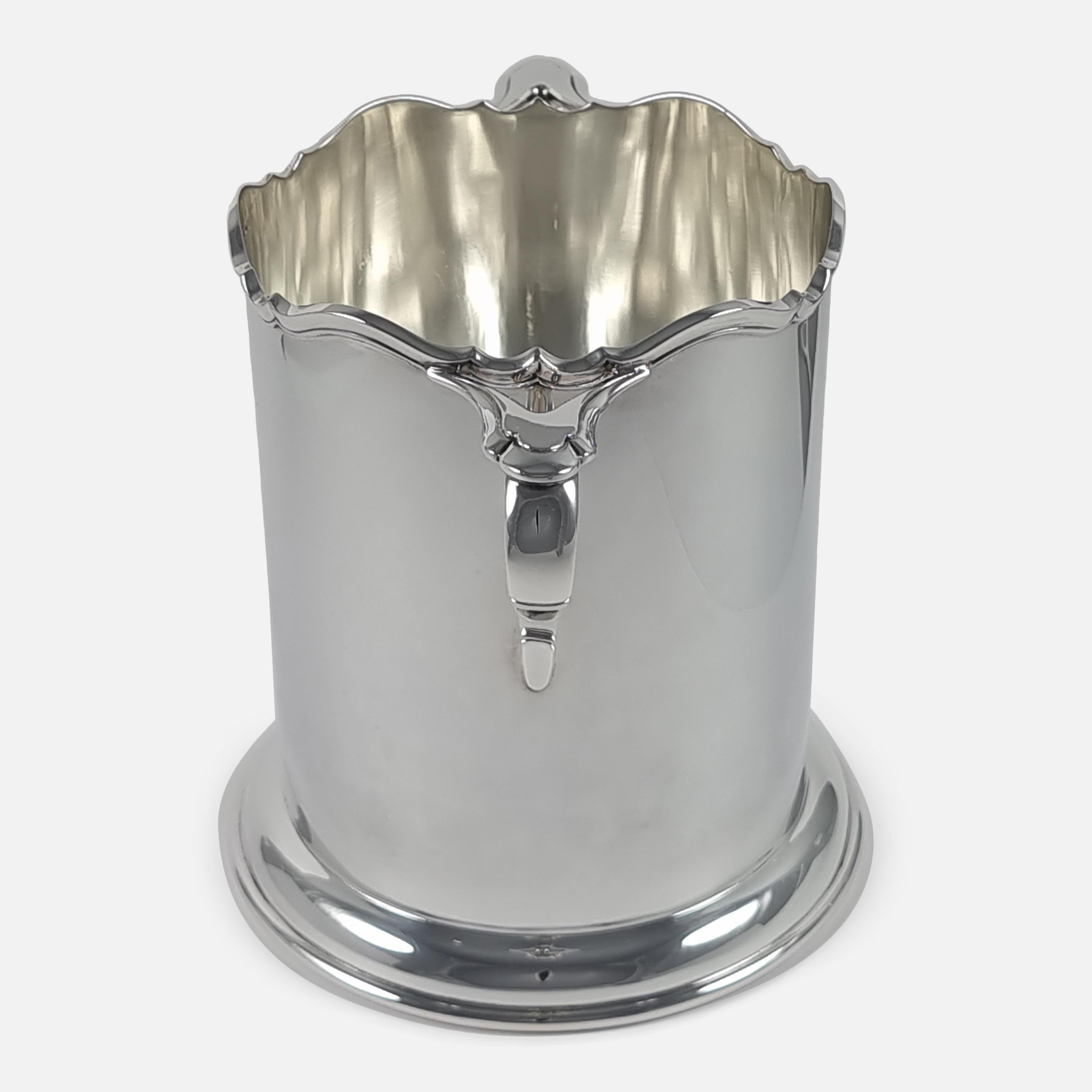 Edward VIII Sterling Silver Syphon Wine Bottle Holder, Atkin Brothers, 1936 In Good Condition For Sale In Glasgow, GB
