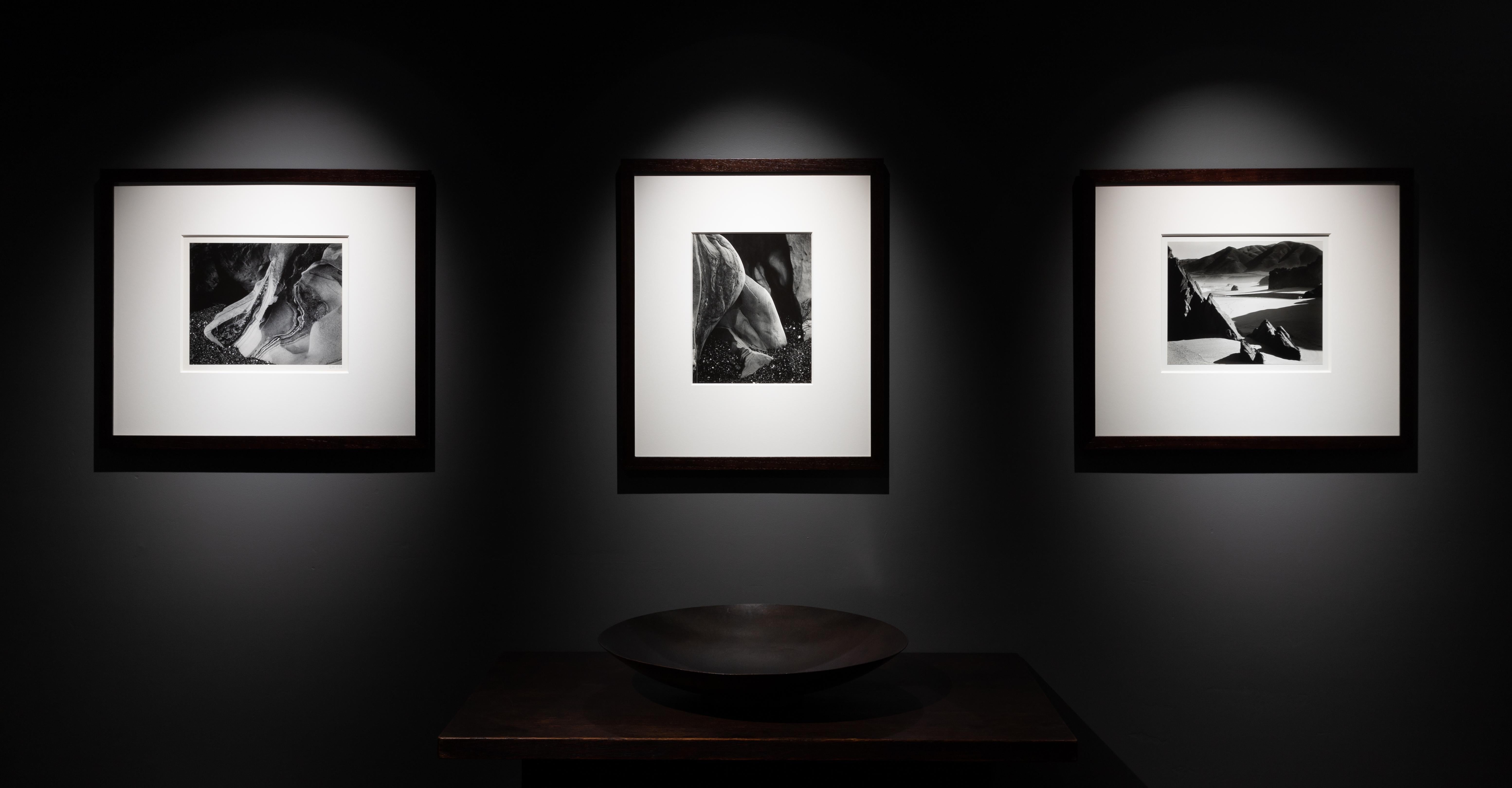 Erodierter Fels (29R) (Moderne), Photograph, von Edward Weston