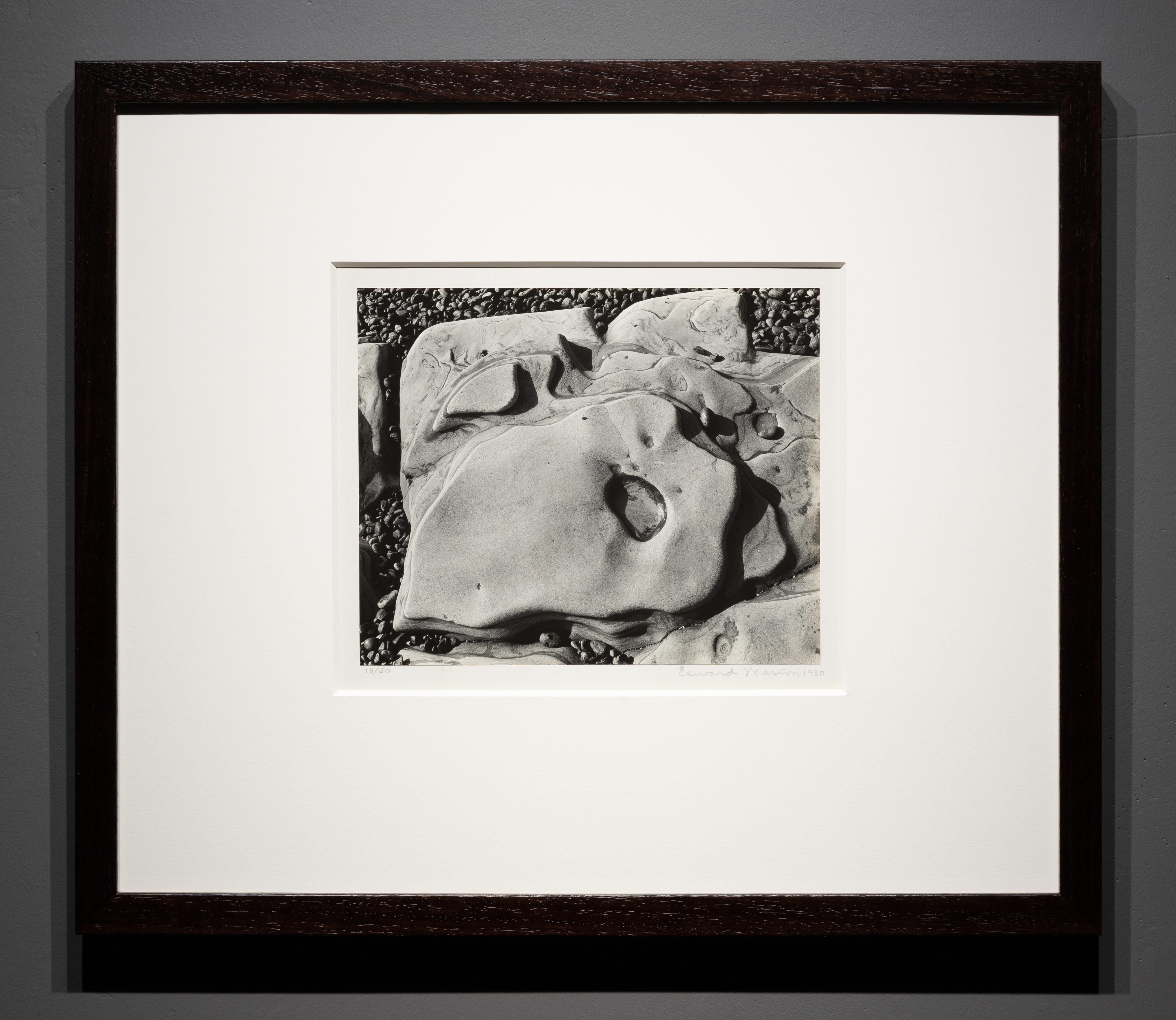Roccia erosa (50R), Point Lobos - Photograph di Edward Weston