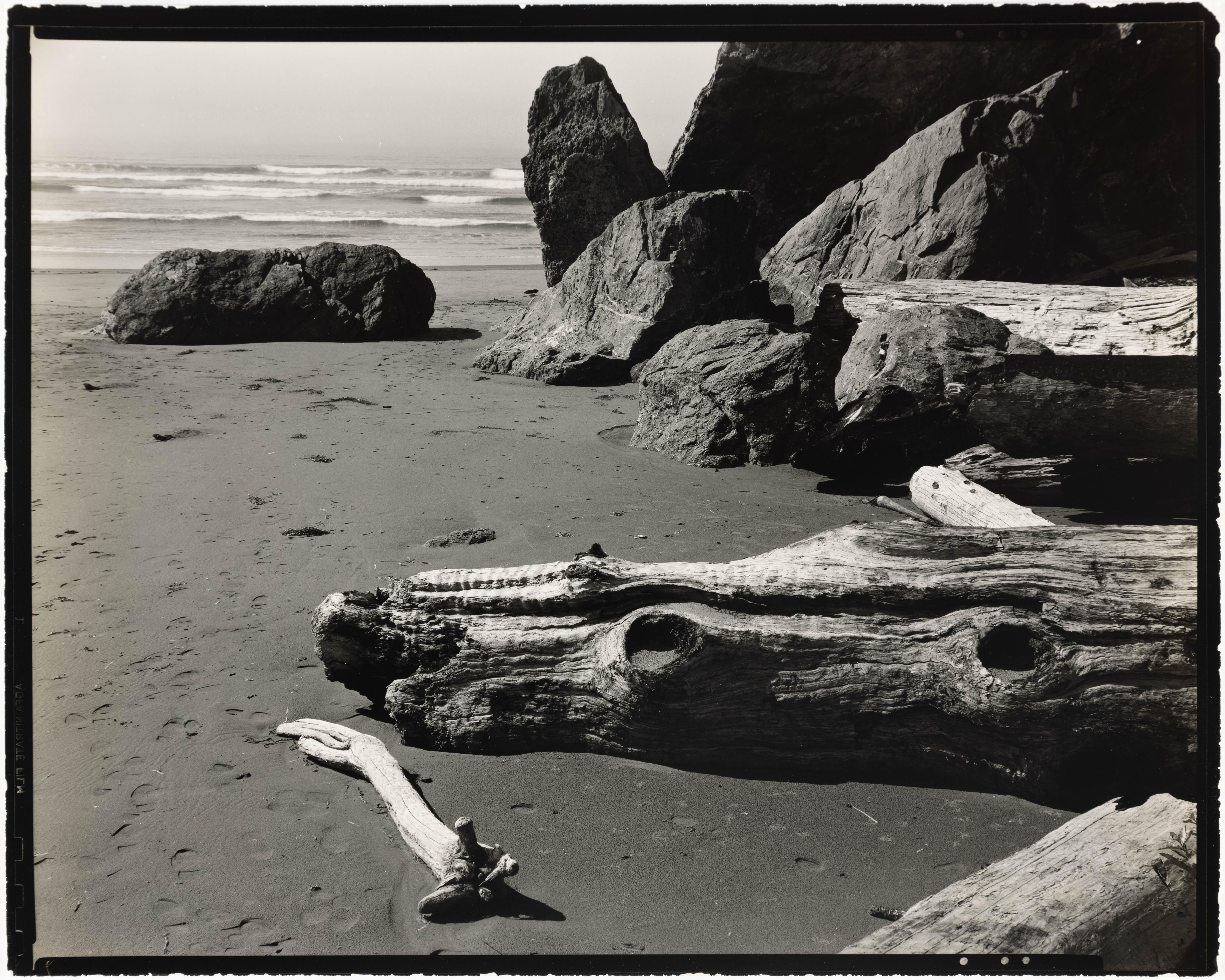 Moonstone Beach (Schwarz), Black and White Photograph, von Edward Weston