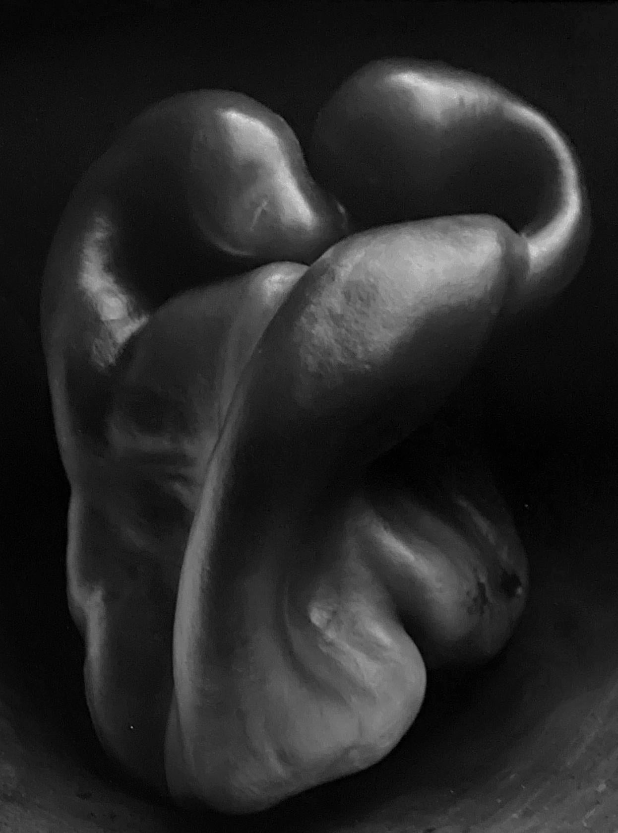 Black and White Photograph de Edward Weston - Pimienta #30