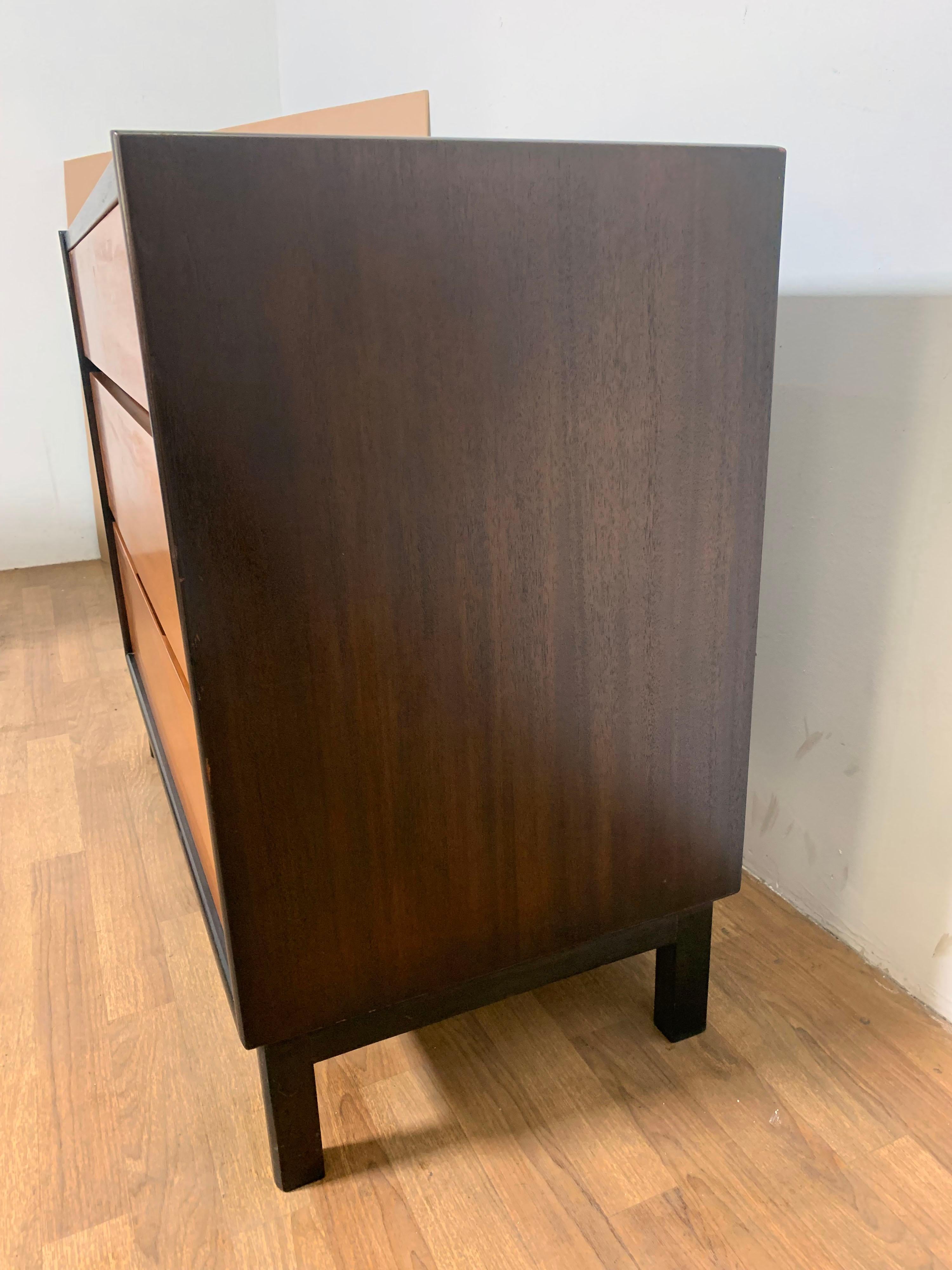 Edward Wormley for Dunbar Two Tone Dresser in Mahogany and Rosewood Circa 1960s In Good Condition For Sale In Peabody, MA
