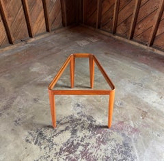 Edward Wormley #4809 Table d'appoint trapézoïdale pour Dunbar, c.C. 1955