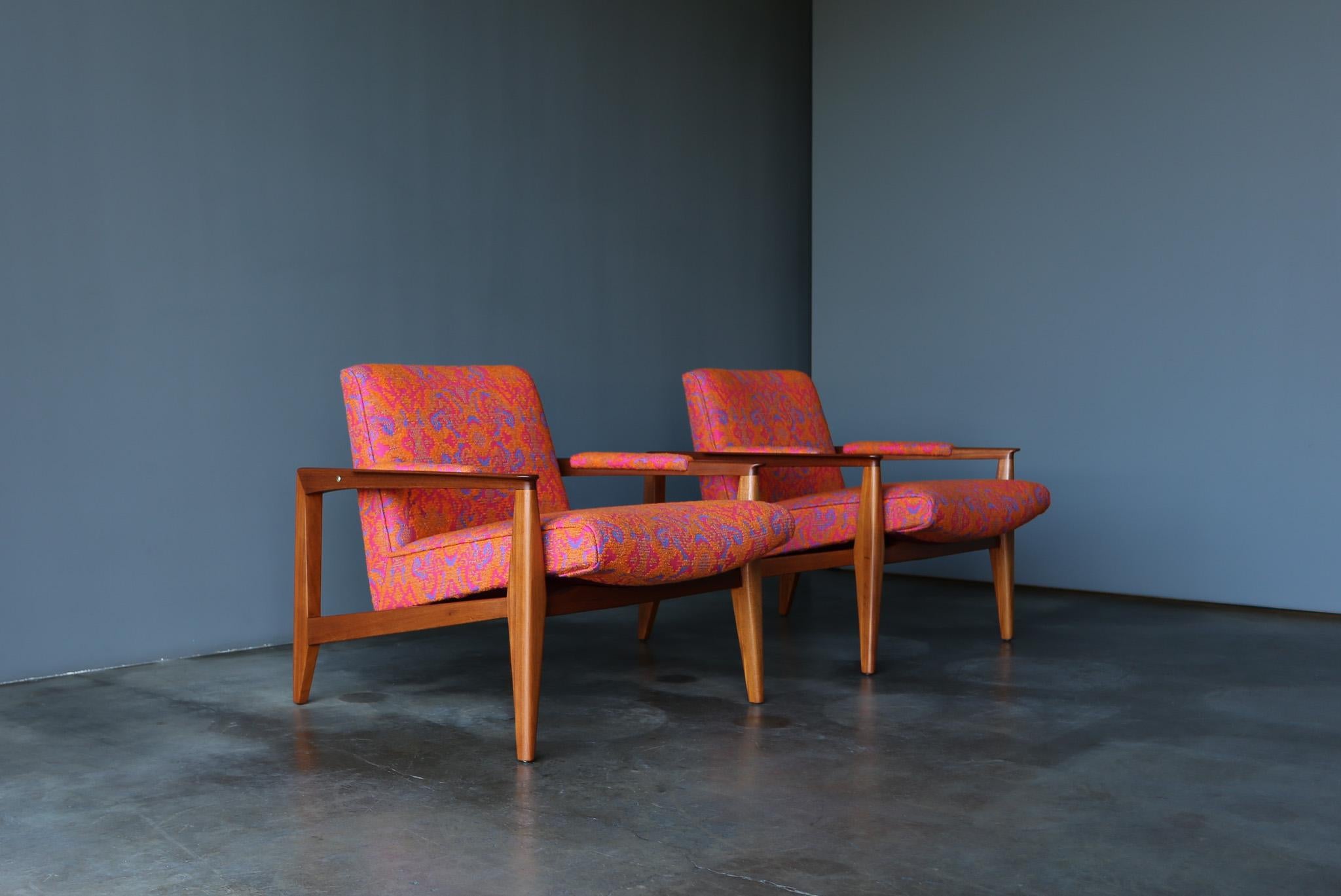 Edward Wormley 5499 Lounge Chairs for Dunbar, United States, c.1960 For Sale 9