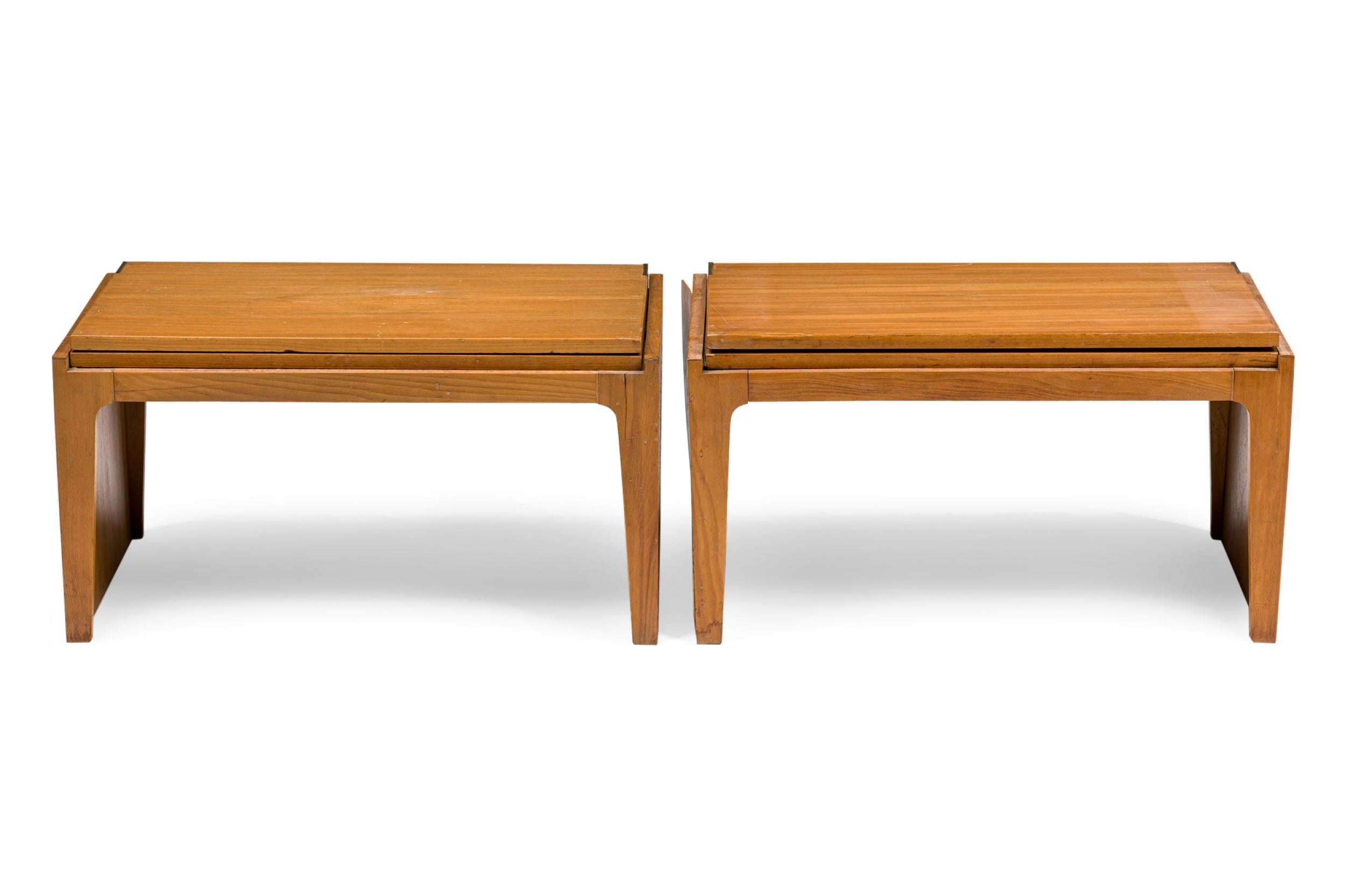 Pair of American Mid-Century Rectangular Convertible Stacking Occasional Tables with solid oak tops and sides (PRICED AS Pair) (EDWARD WORMLEY)

When fully extended, the top is 27.5