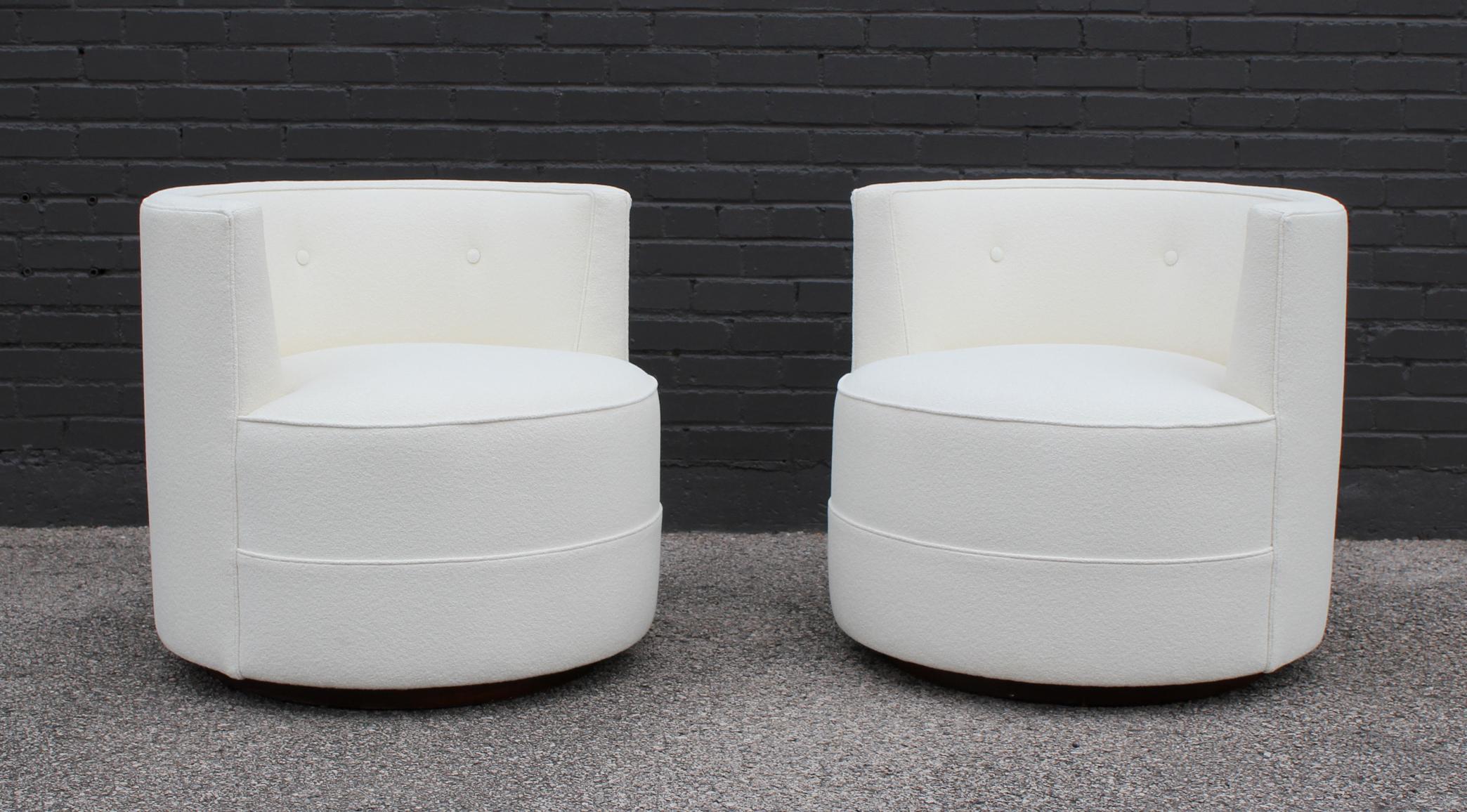 Edward Wormley Barrel Back Swivel Chairs for Dunbar in White Boucle, 1960s 3