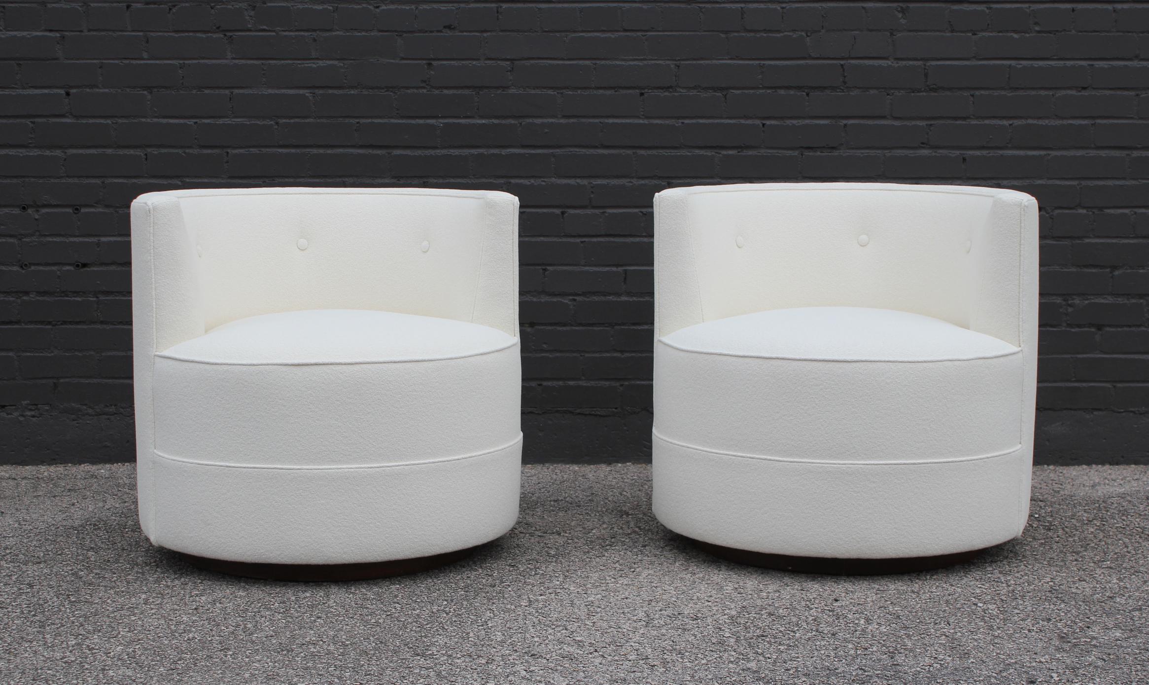 Edward Wormley Barrel Back Swivel Chairs for Dunbar in White Boucle, 1960s 1