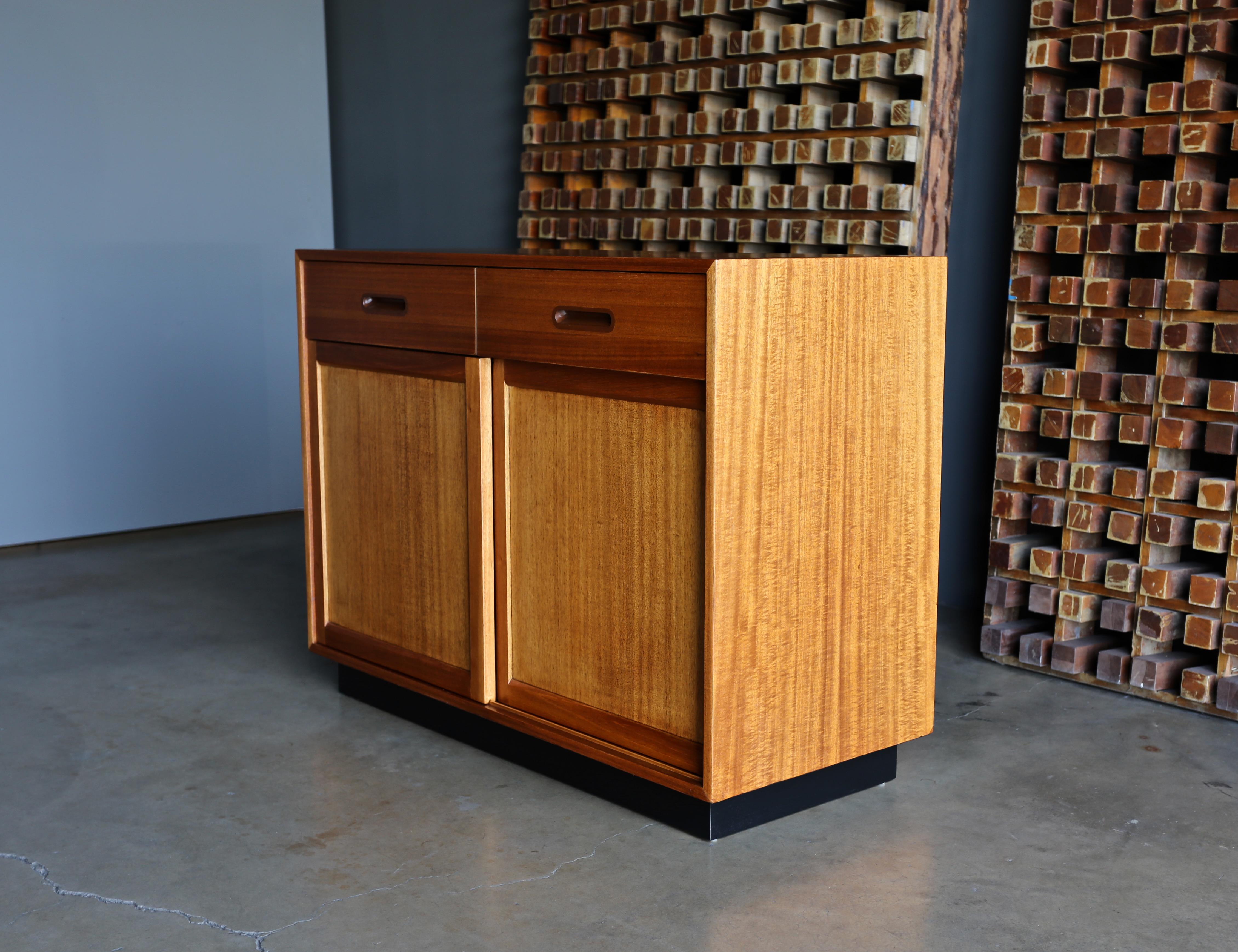 Edward Wormley cabinet for Dunbar circa 1950. This piece has been professionally restored.