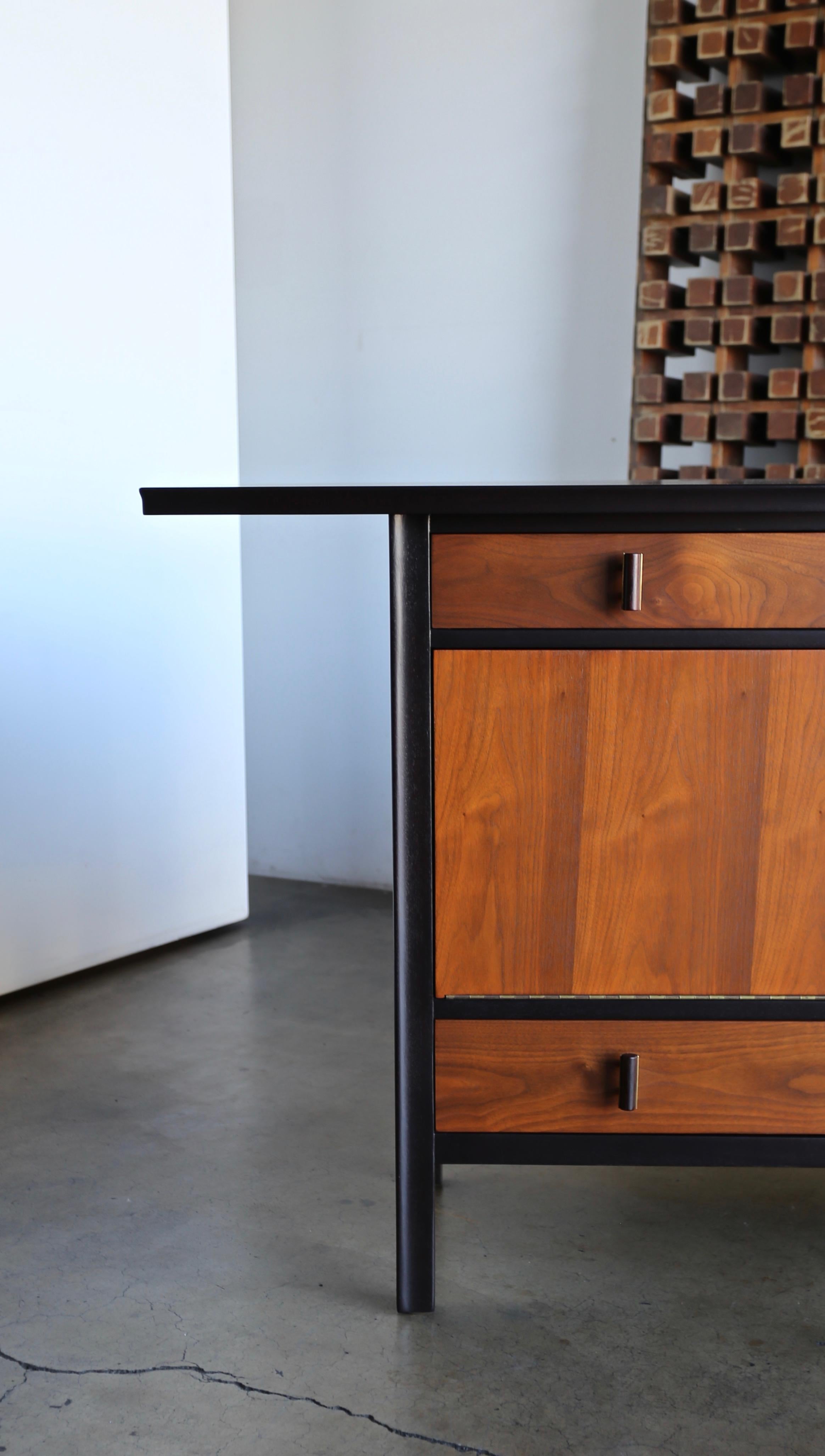 Mid-Century Modern Edward Wormley Cabinet for Dunbar, circa 1960