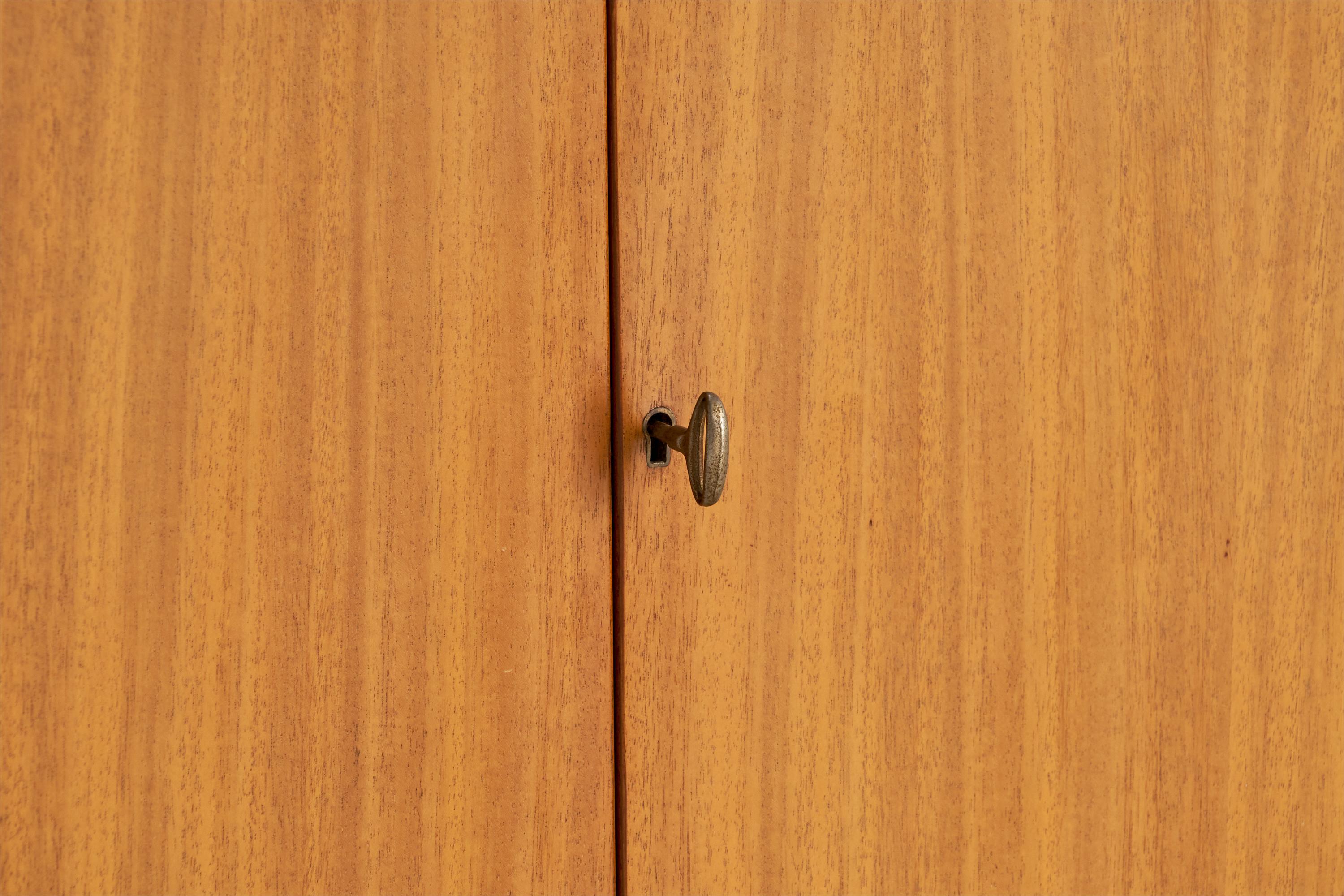 Edward Wormley, Cabinet, Mahogany, Brass, USA, 1950s For Sale 5
