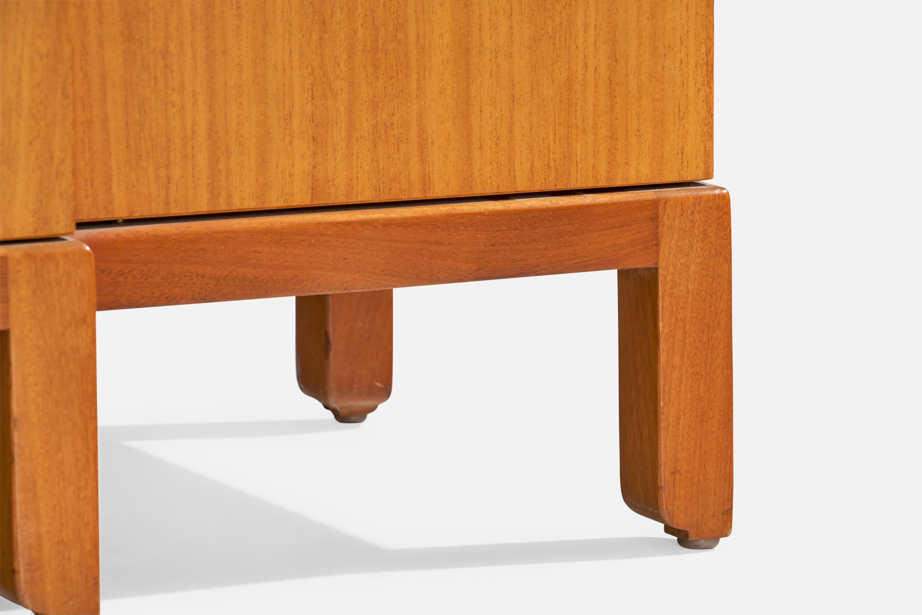 Mid-20th Century Edward Wormley, Cabinet, Mahogany, Brass, USA, 1950s For Sale