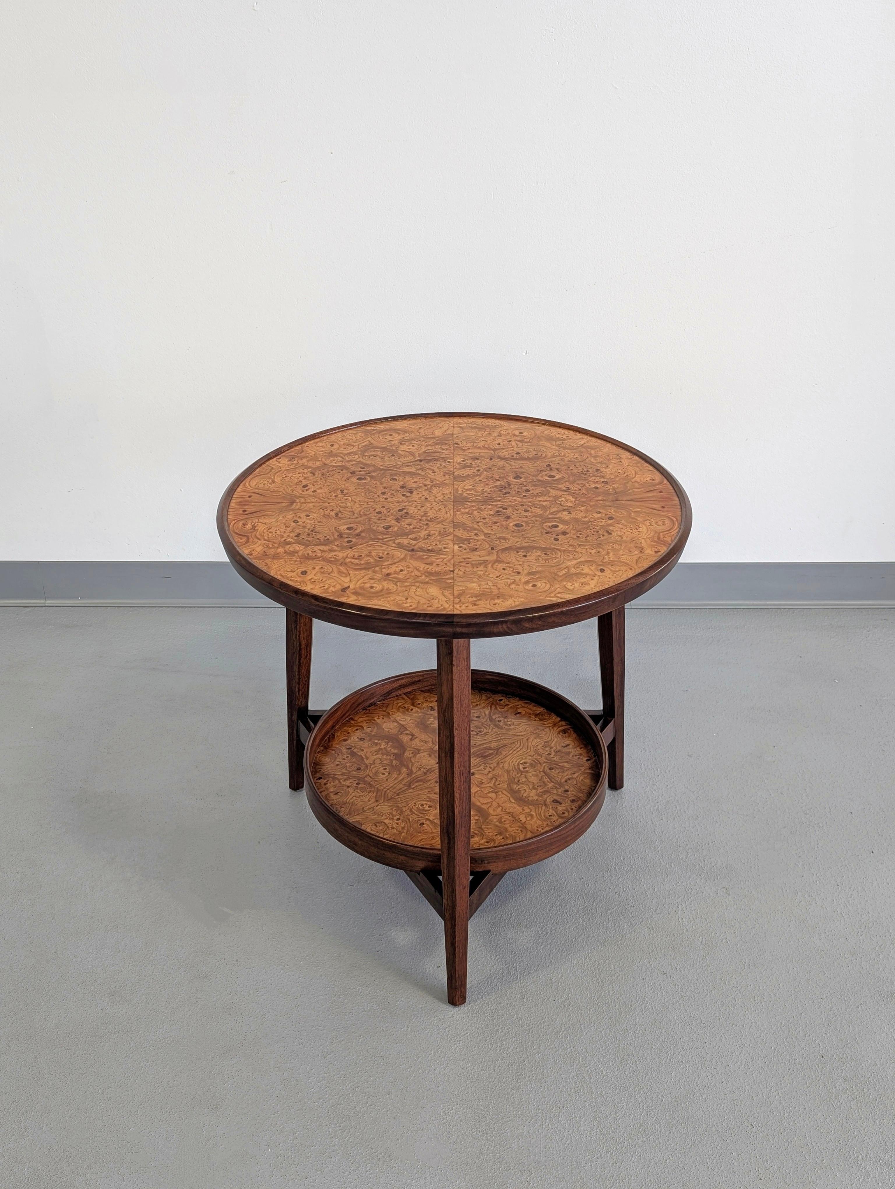 Table en orme et noyer avec plateau pour Dunbar Edward Wormley en vente 3