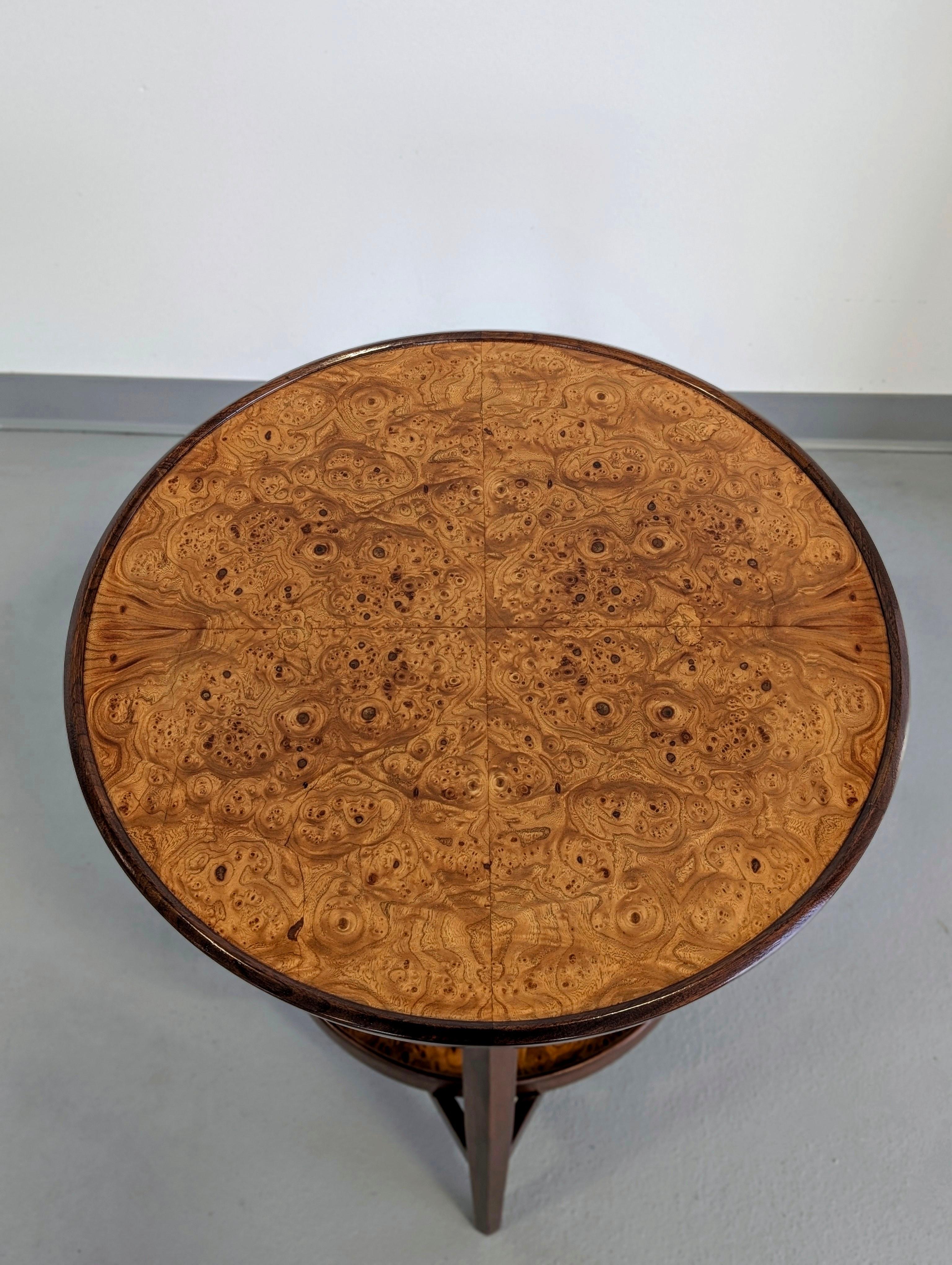 Autre Table en orme et noyer avec plateau pour Dunbar Edward Wormley en vente