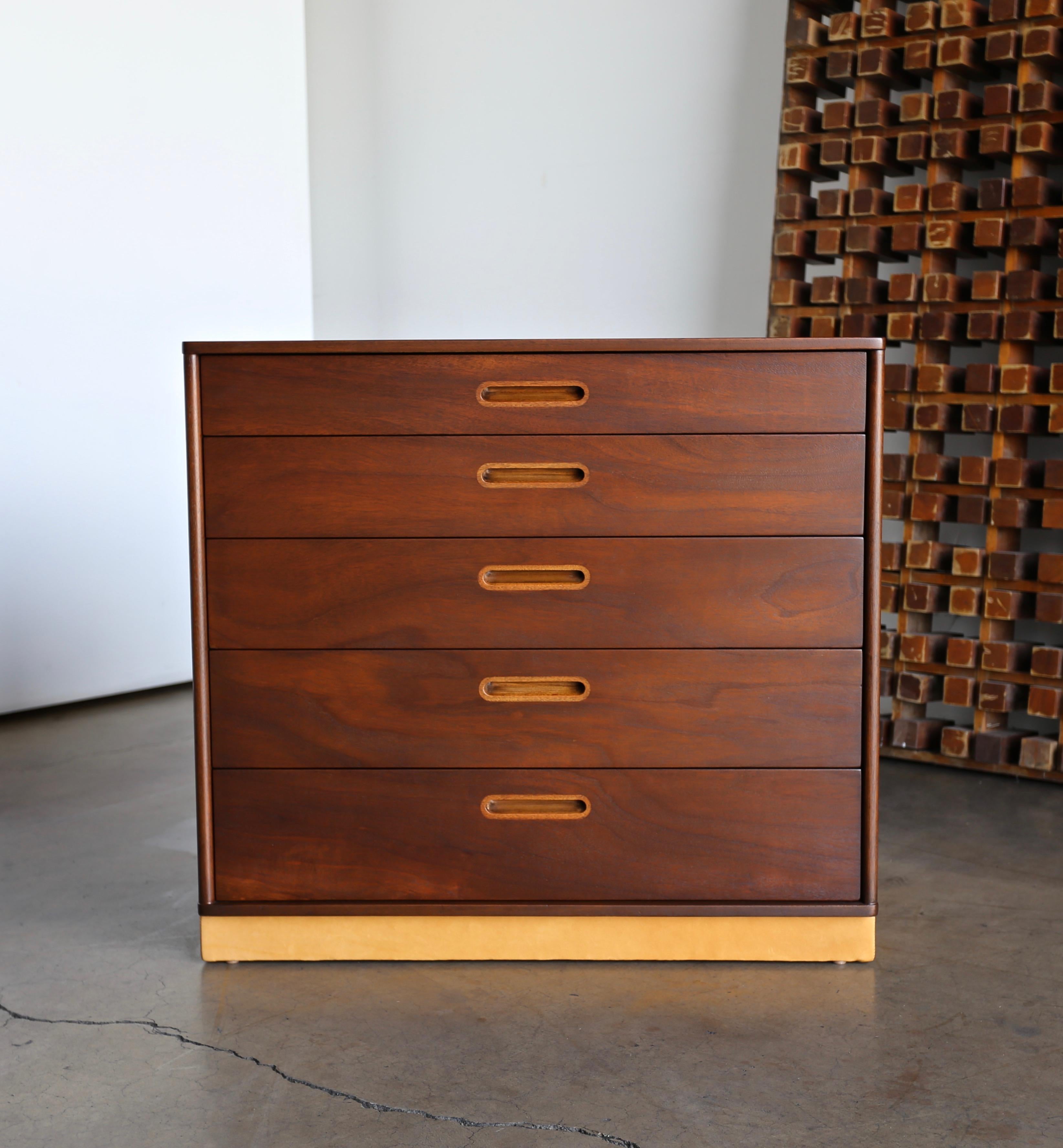 20th Century Edward Wormley Chest for Dunbar circa 1955