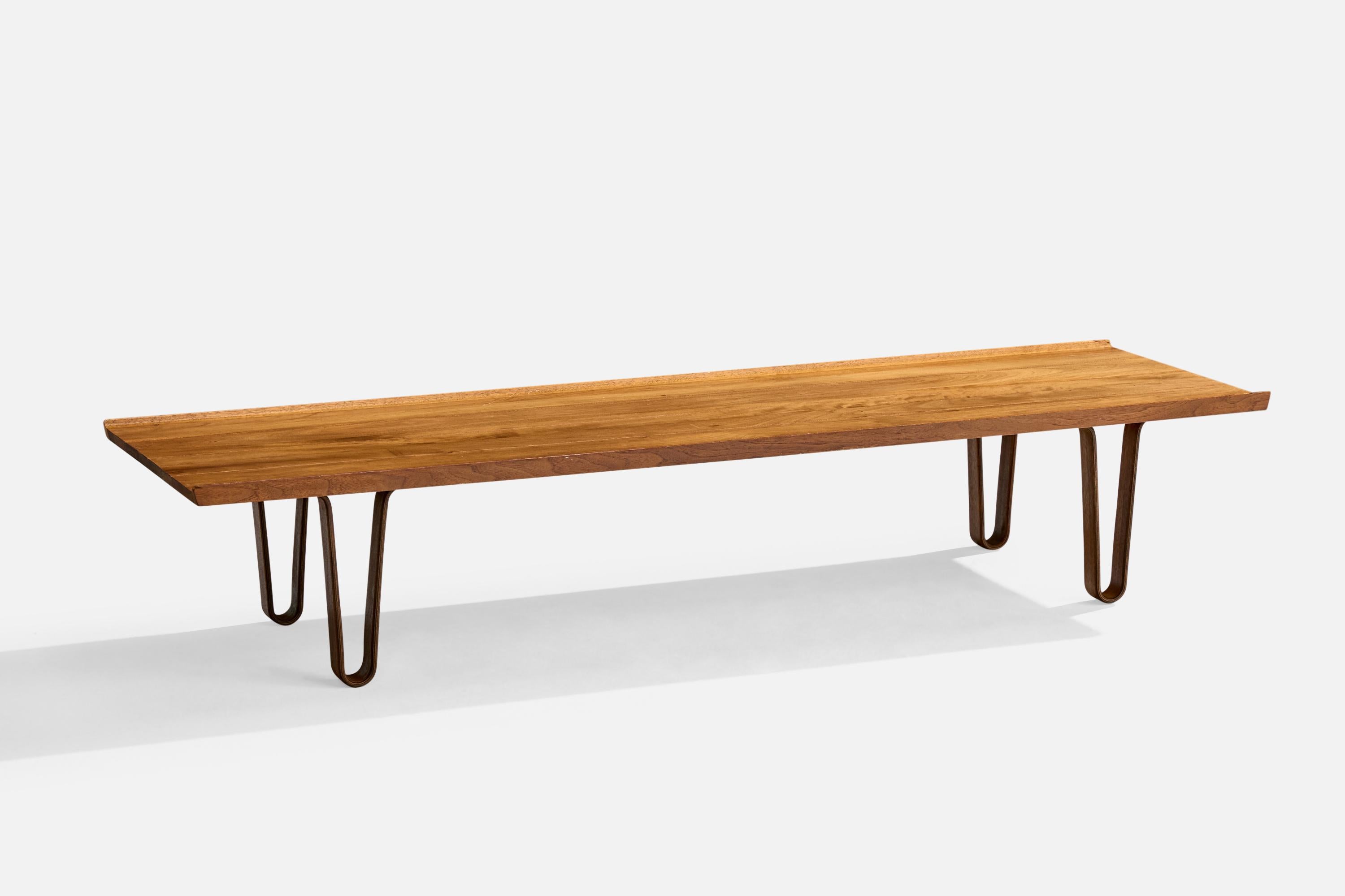 A walnut coffee table designed by Edward Wormley and produced by Dunbar, USA, c. 1950s.

Light chipping present, with touch-ups carried out.

Overall Dimensions (inches): 12.5