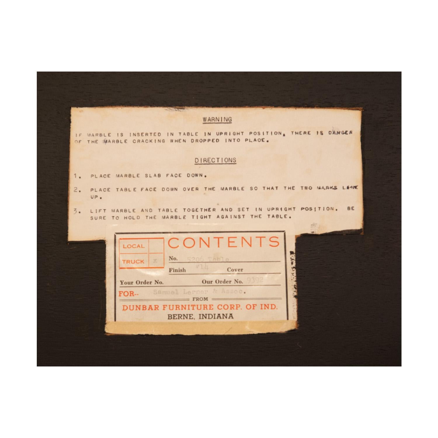 Couchtisch von Edward Wormley mit italienischer Travertinplatte aus dem Jahr 1952 (Signiert) im Angebot 1