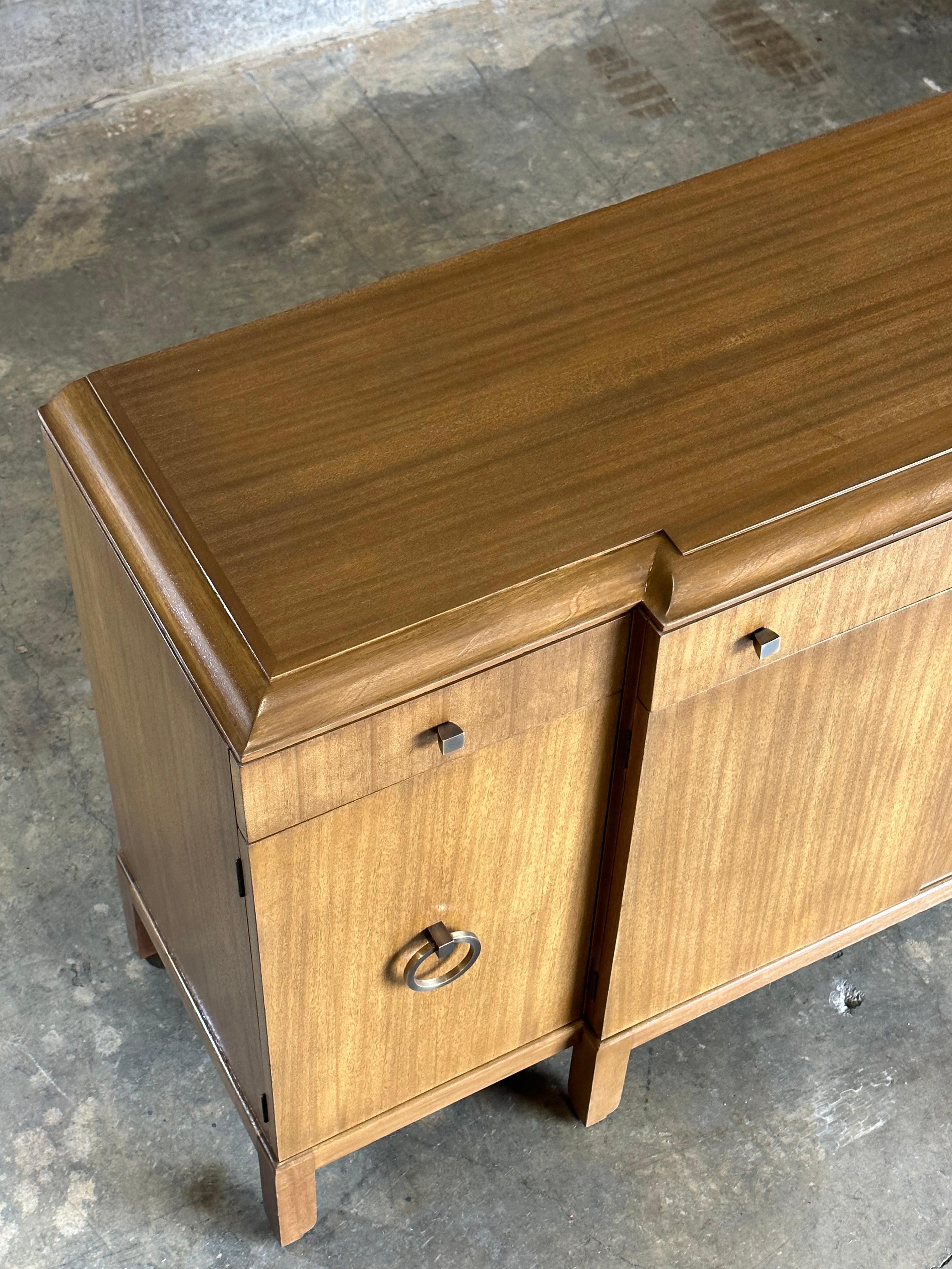 Edward Wormley Credenza/ Sideboard for Dunbar, 1940s For Sale 4