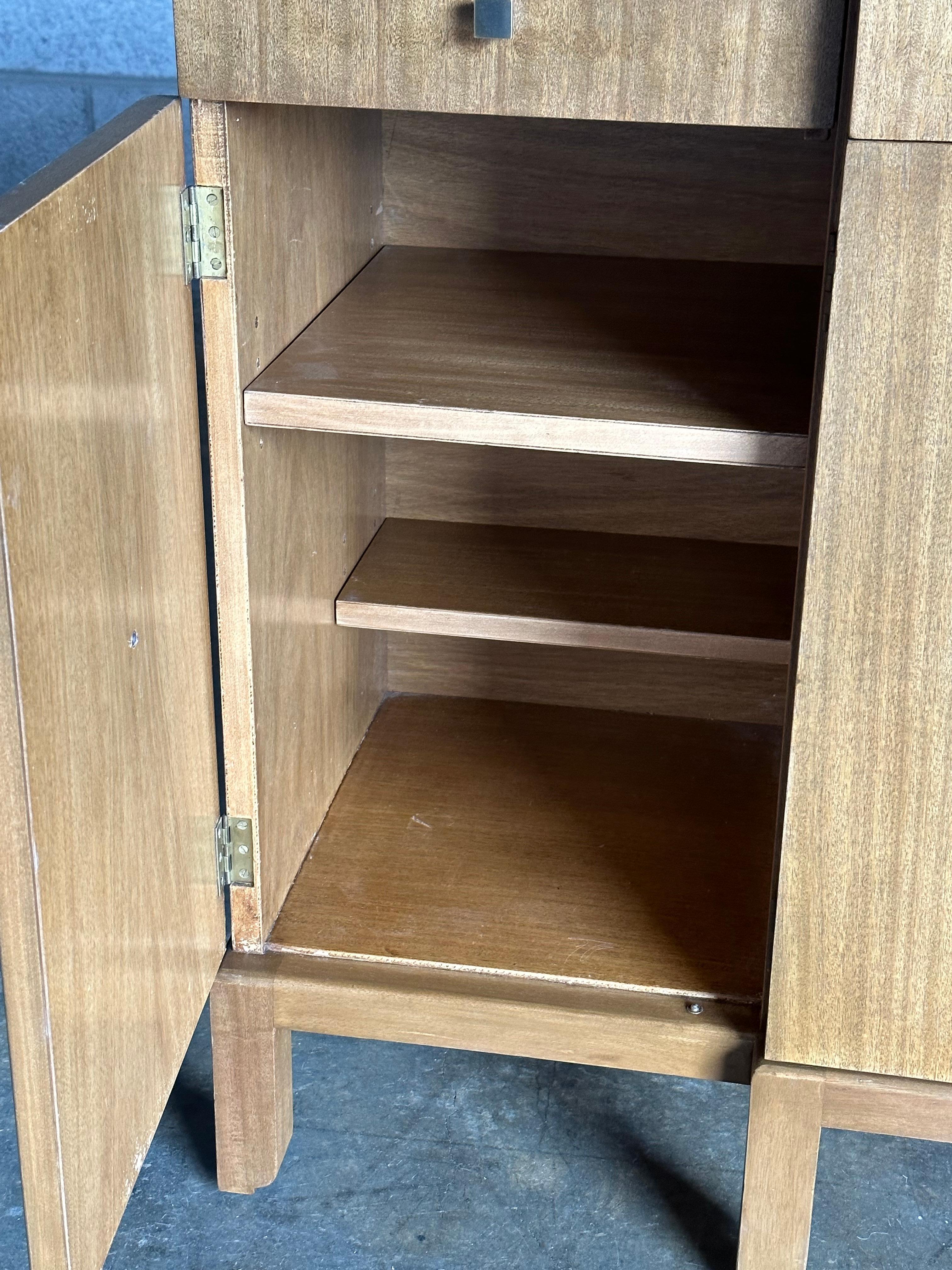 Edward Wormley Credenza/ Sideboard for Dunbar, 1940s In Good Condition For Sale In St.Petersburg, FL