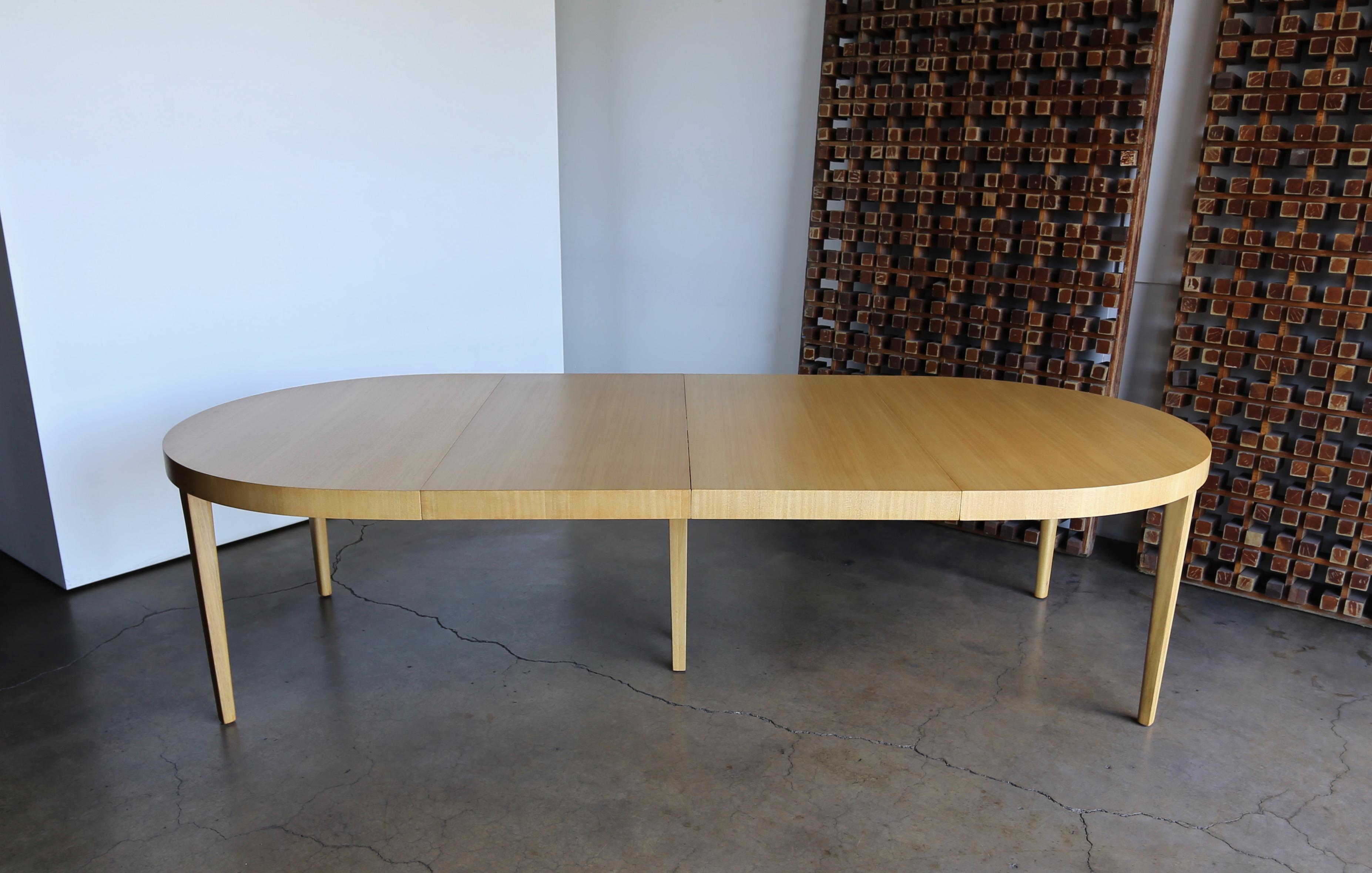 Edward Wormley Dining Table for Dunbar, circa 1950 2