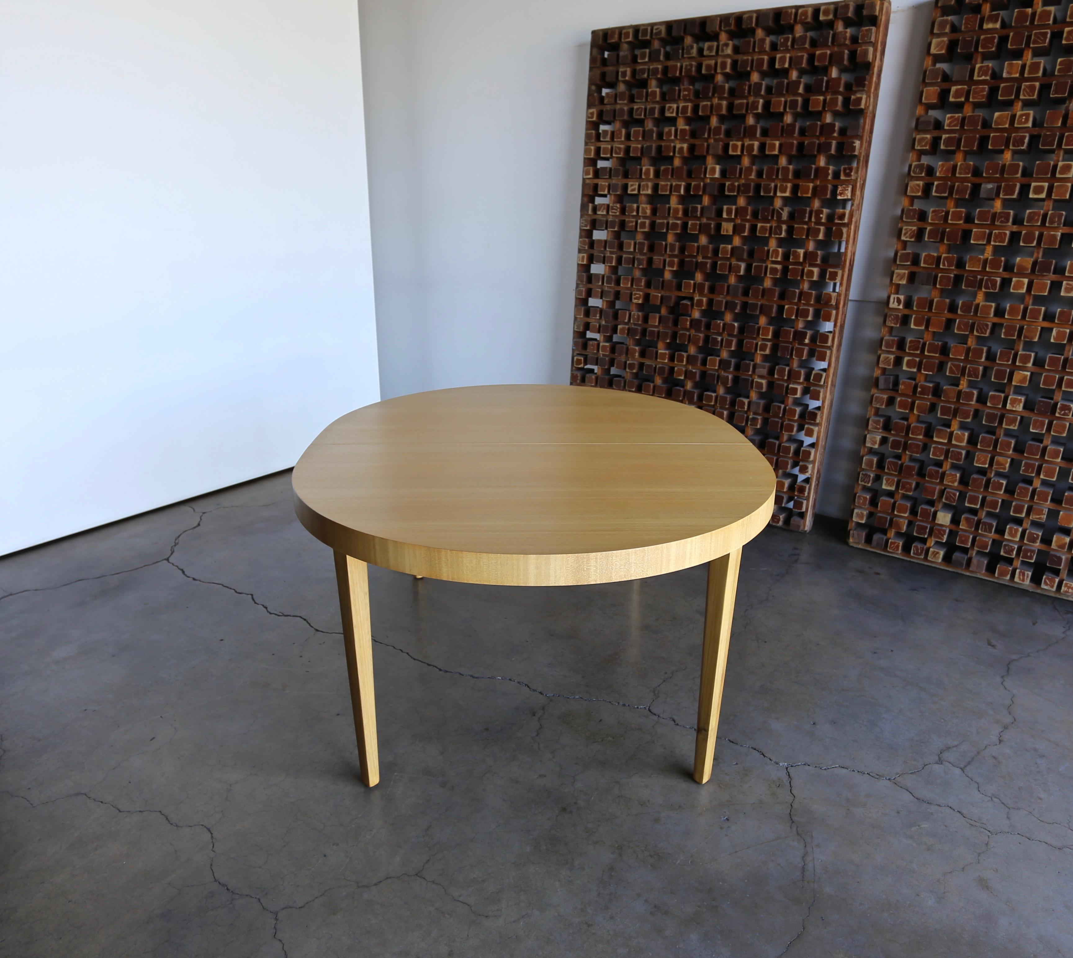 Mid-Century Modern Edward Wormley Dining Table for Dunbar, circa 1950