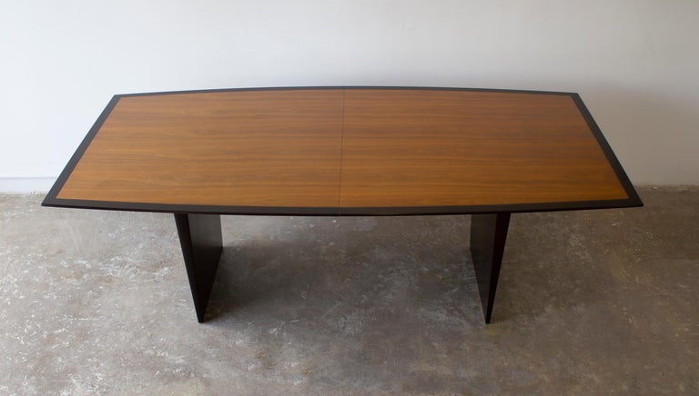 Edward Wormley Dining Table for Dunbar Model 5965 Special Order Walnut Top 1950s In Good Condition For Sale In Dallas, TX