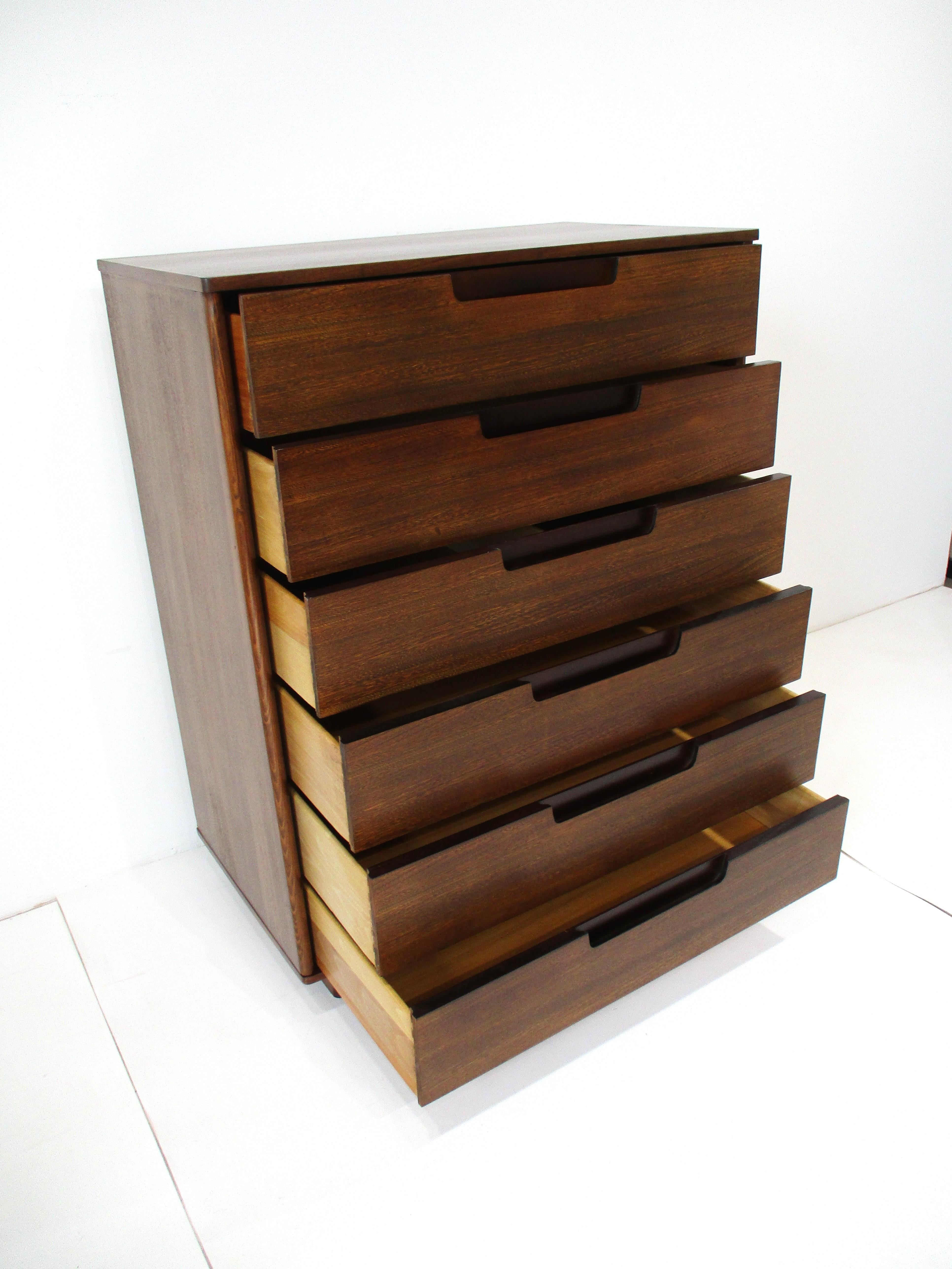 Cassettone Edward Wormley Drexel Highboy In condizioni buone in vendita a Cincinnati, OH
